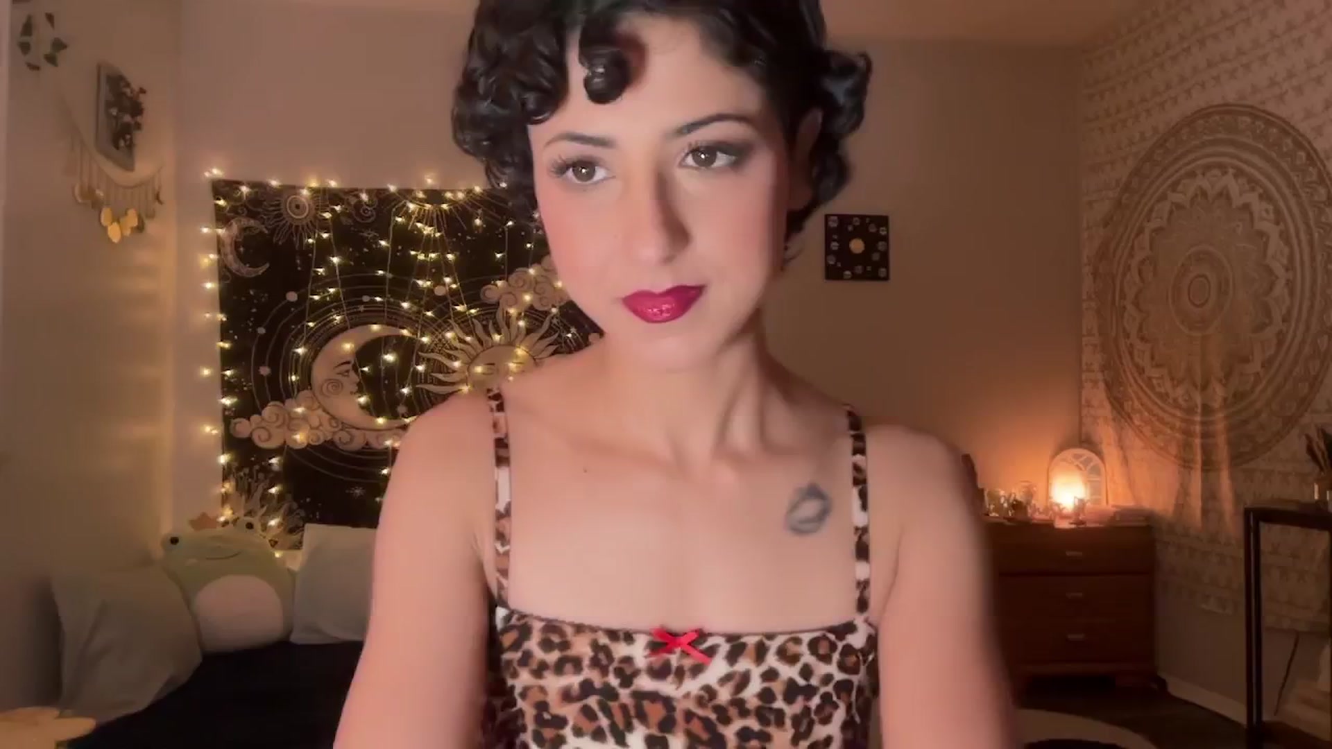 Gallery image thumbnail from wildmoon's myfreecams stream on, 11/17/2024, 03:12 image 12 of 20