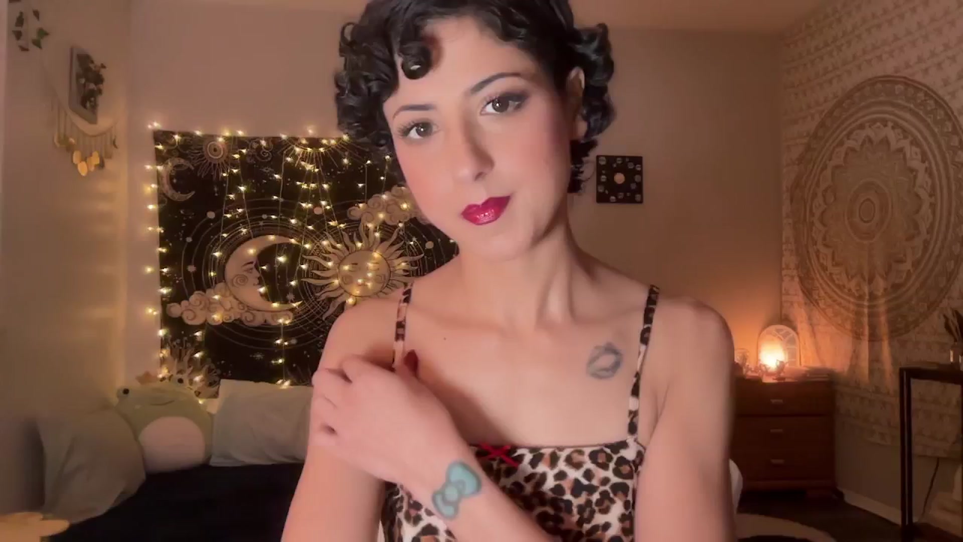 Gallery image thumbnail from wildmoon's myfreecams stream on, 11/17/2024, 03:12 image 10 of 20