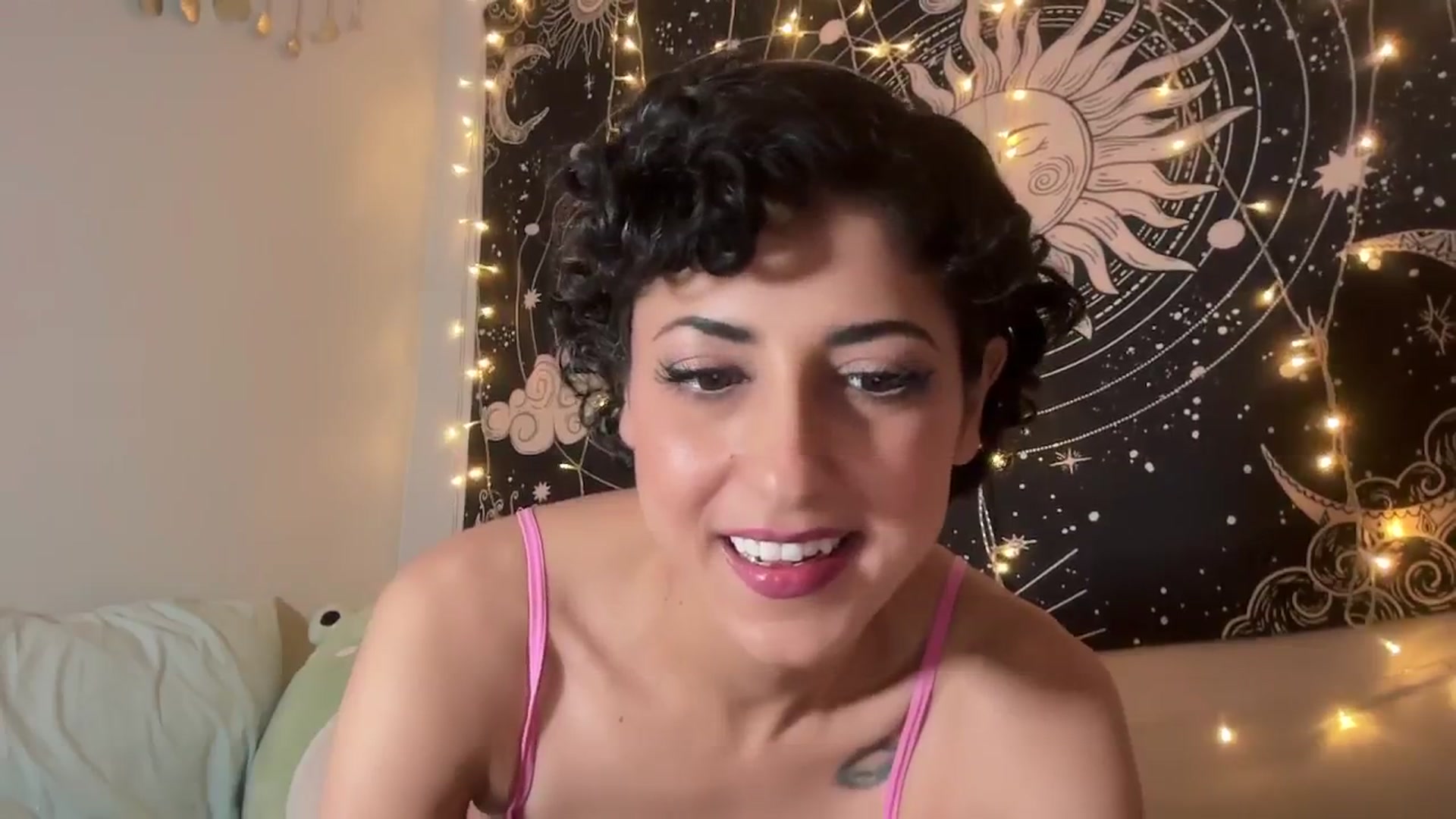 Gallery image thumbnail from wildmoon's myfreecams stream on, 11/19/2024, 06:14 image 9 of 20