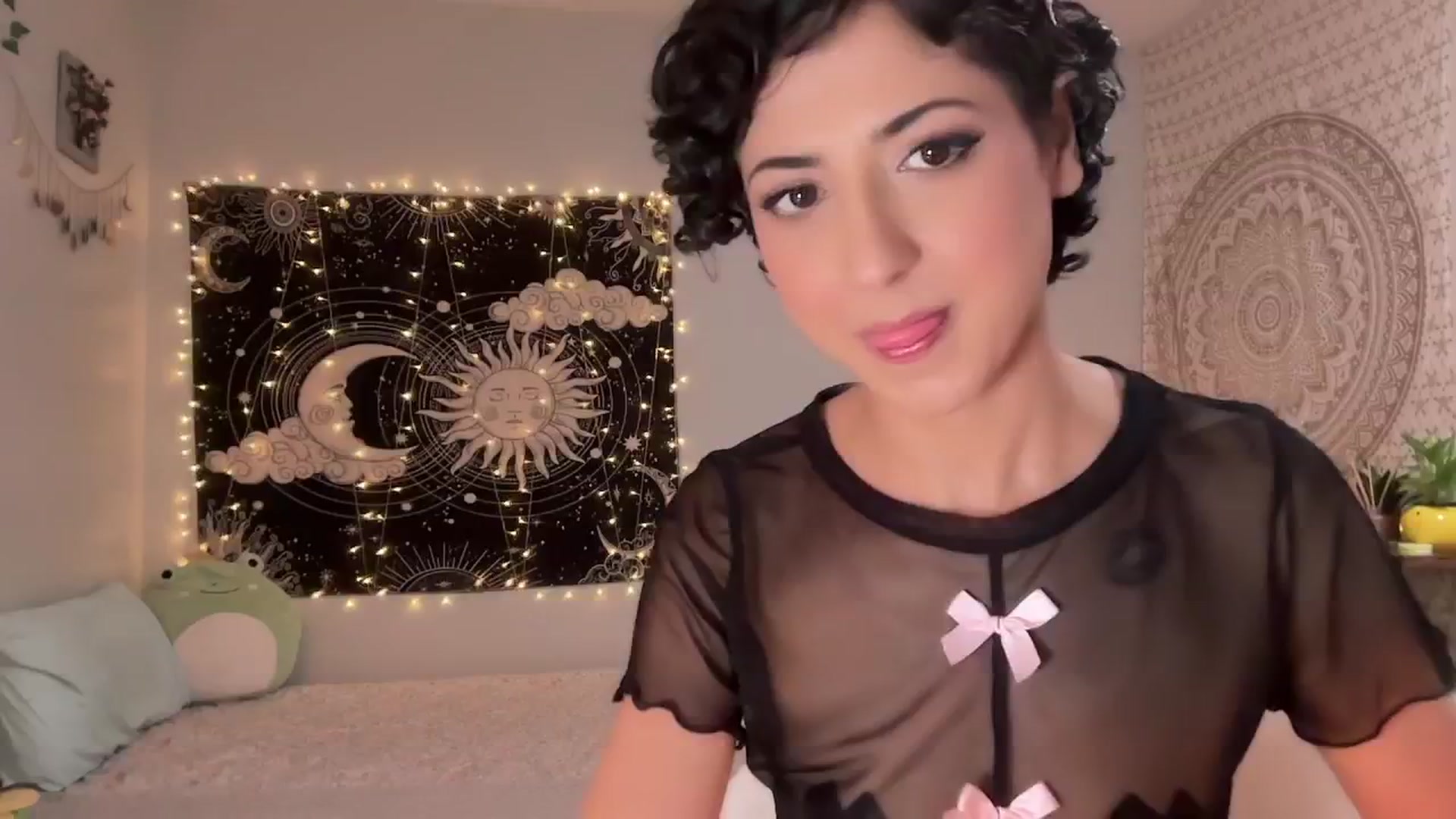 Gallery image thumbnail from wildmoon's myfreecams stream on, 12/05/2024, 07:10 image 17 of 20