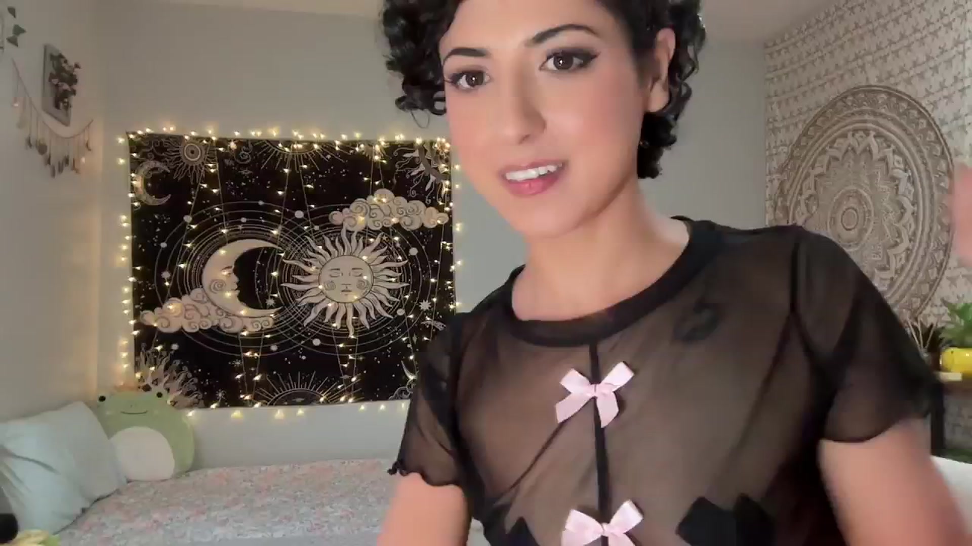 Gallery image thumbnail from wildmoon's myfreecams stream on, 12/05/2024, 13:49 image 6 of 20