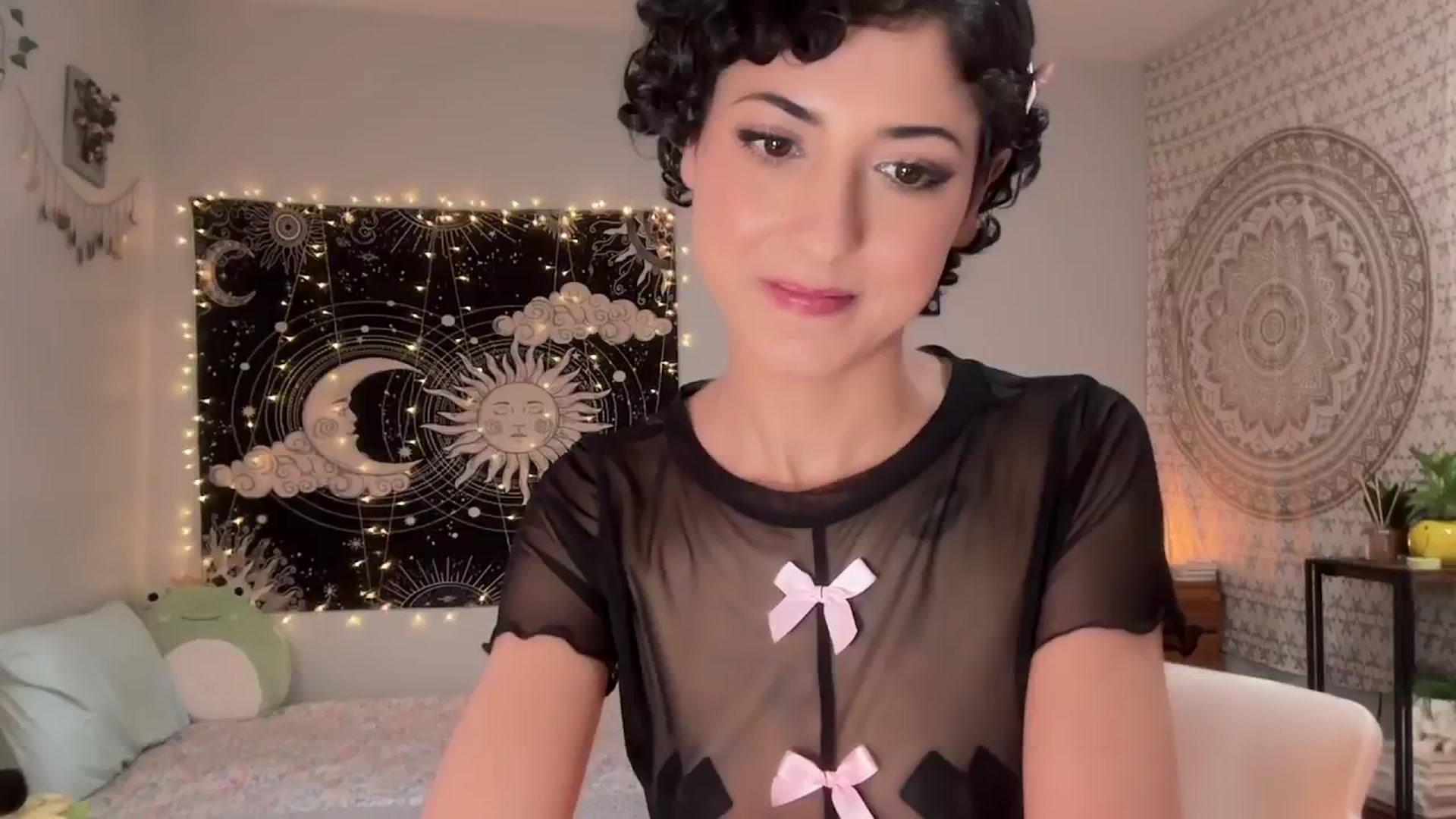 Gallery image thumbnail from wildmoon's myfreecams stream on, 12/05/2024, 13:49 image 4 of 20