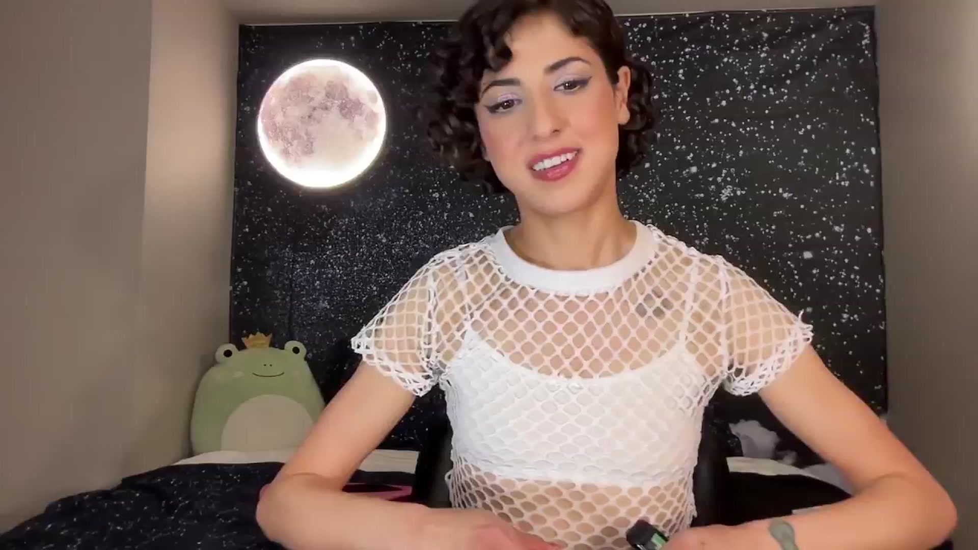 Gallery image thumbnail from wildmoon's myfreecams stream on, 01/12/2025, 07:04 image 2 of 20