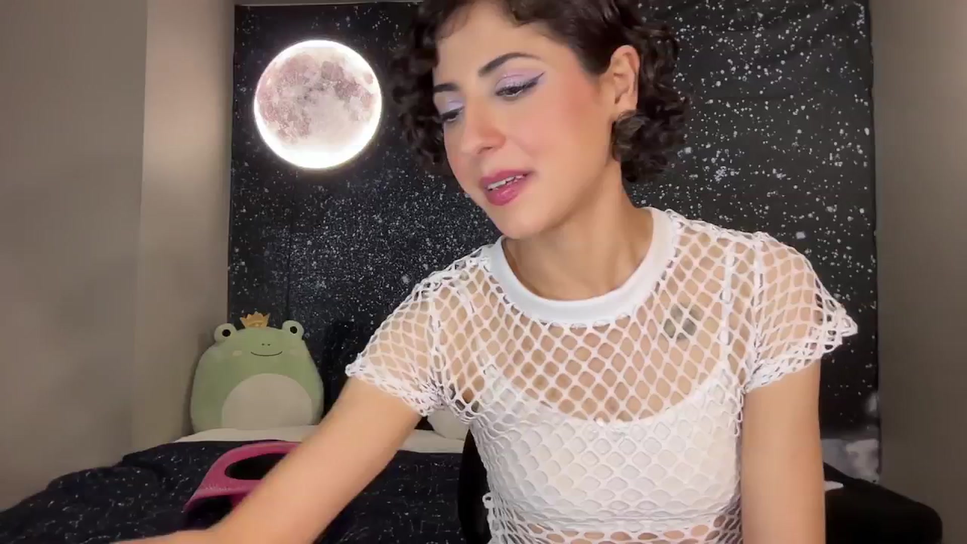 Gallery image thumbnail from wildmoon's myfreecams stream on, 01/12/2025, 07:04 image 19 of 20