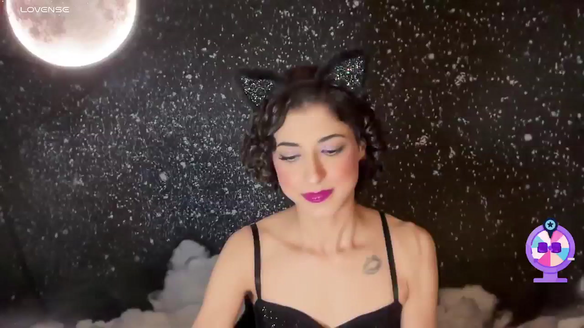Gallery image thumbnail from wildmoon's myfreecams stream on, 03/04/2025, 04:42 image 5 of 20