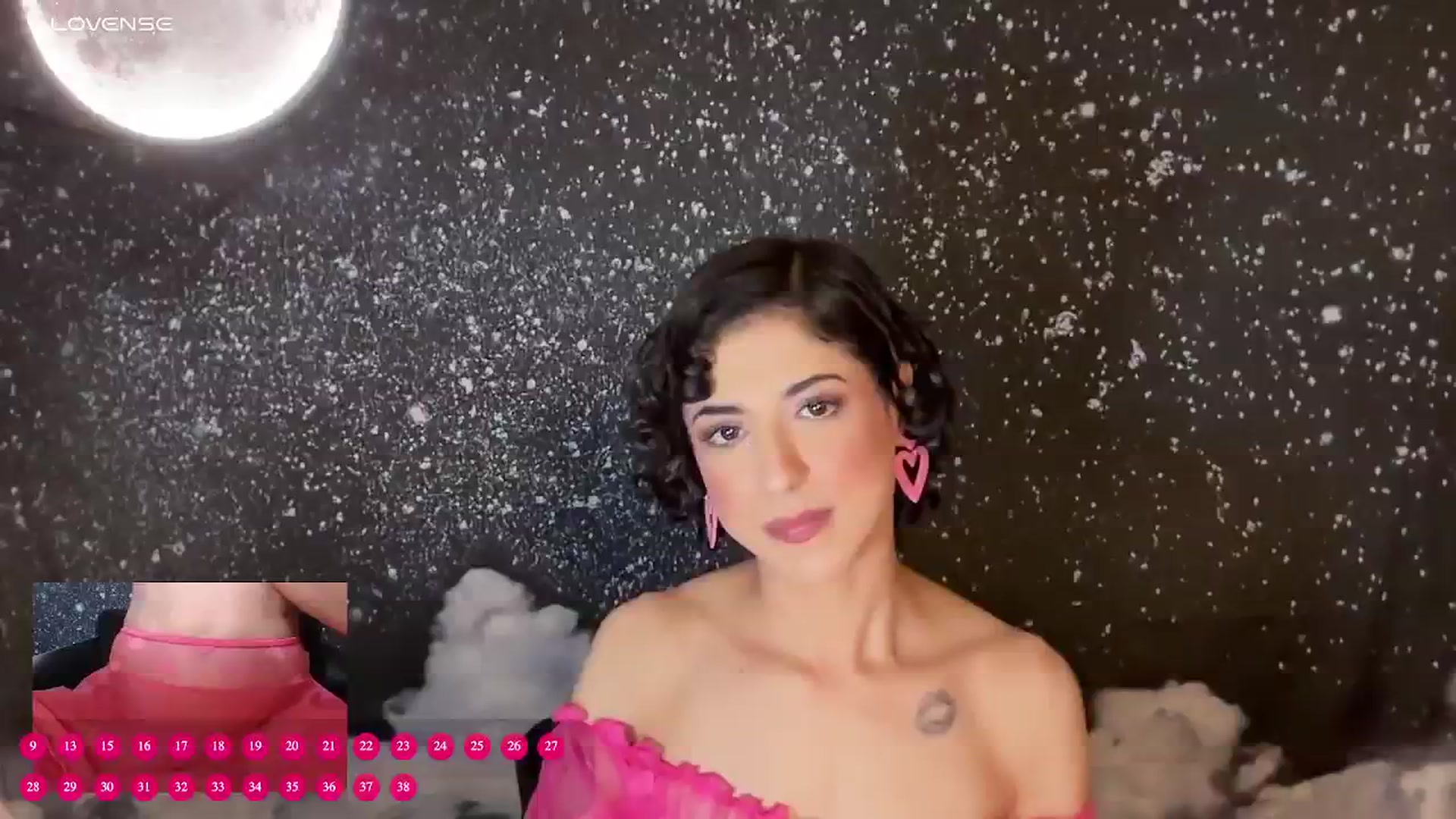 Gallery image thumbnail from wildmoon's myfreecams stream on, 03/20/2025, 02:34 image 15 of 20