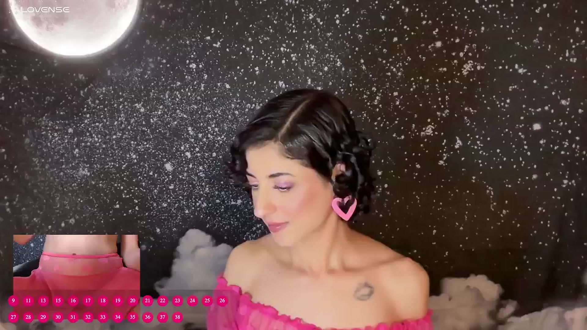 Gallery image thumbnail from wildmoon's myfreecams stream on, 03/20/2025, 02:34 image 10 of 20