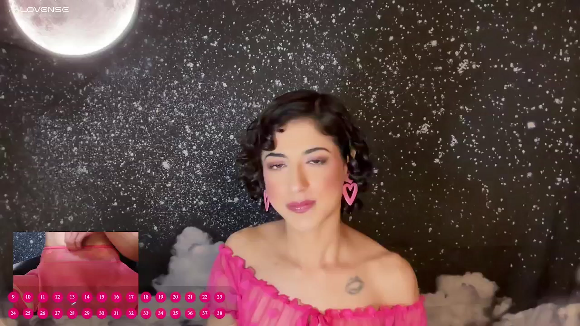 Gallery image thumbnail from wildmoon's myfreecams stream on, 03/20/2025, 02:34 image 2 of 20