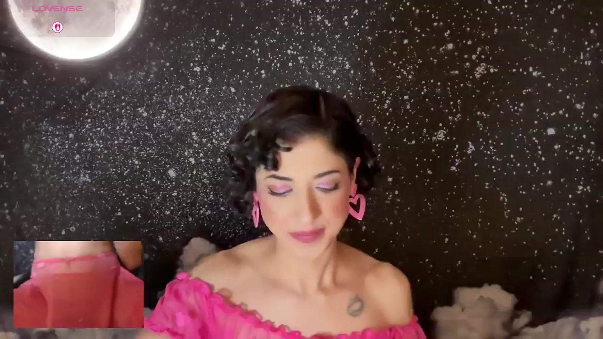Gallery image thumbnail from wildmoon's myfreecams stream on, 03/20/2025, 06:46 image 14 of 20