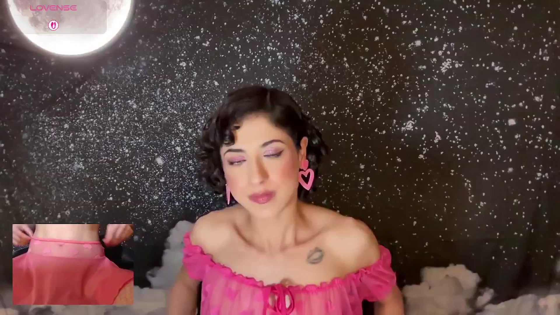 Gallery image thumbnail from wildmoon's myfreecams stream on, 03/20/2025, 06:46 image 9 of 20