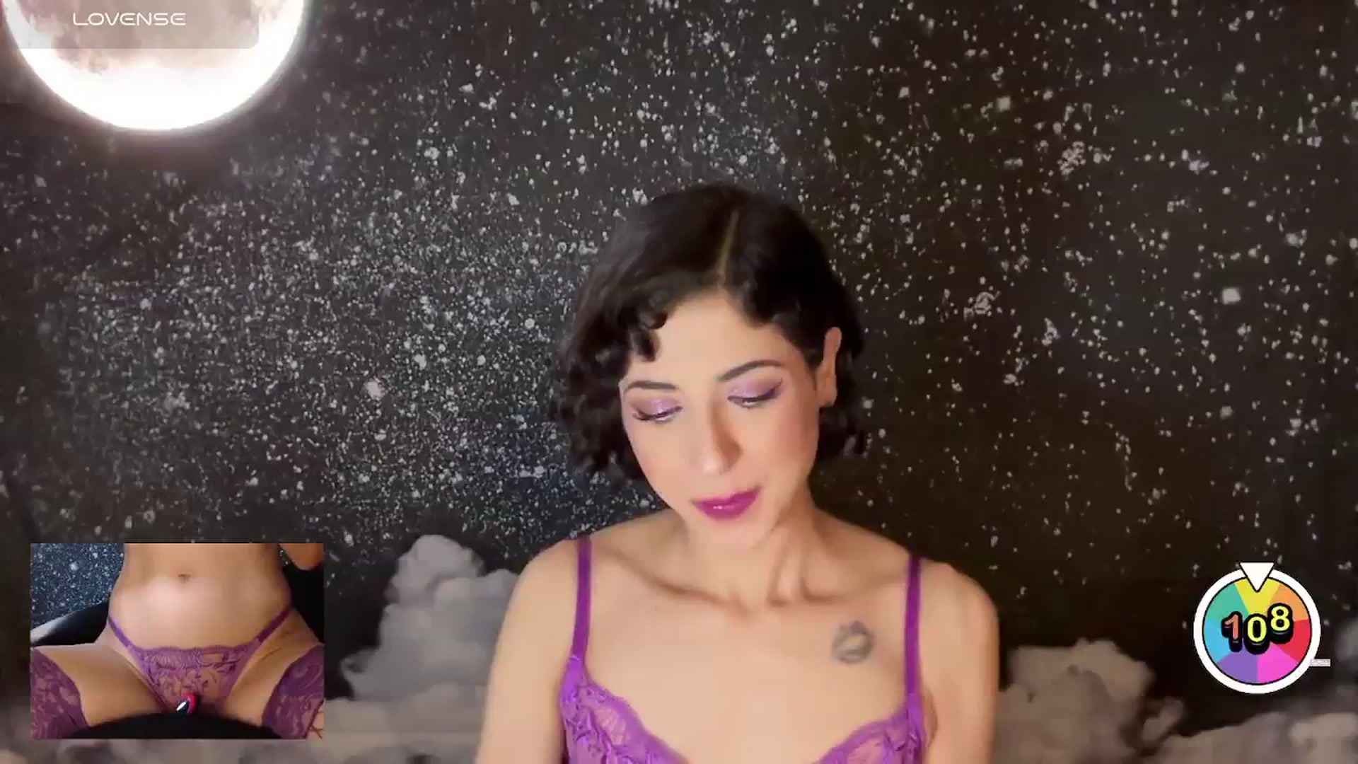 Gallery image thumbnail from wildmoon's myfreecams stream on, 03/22/2025, 11:54 image 16 of 20