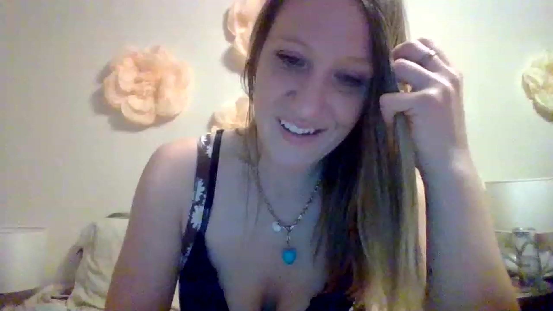 Gallery image thumbnail from wildnnout's myfreecams stream on, 04/06/2023, 03:17 image 20 of 20