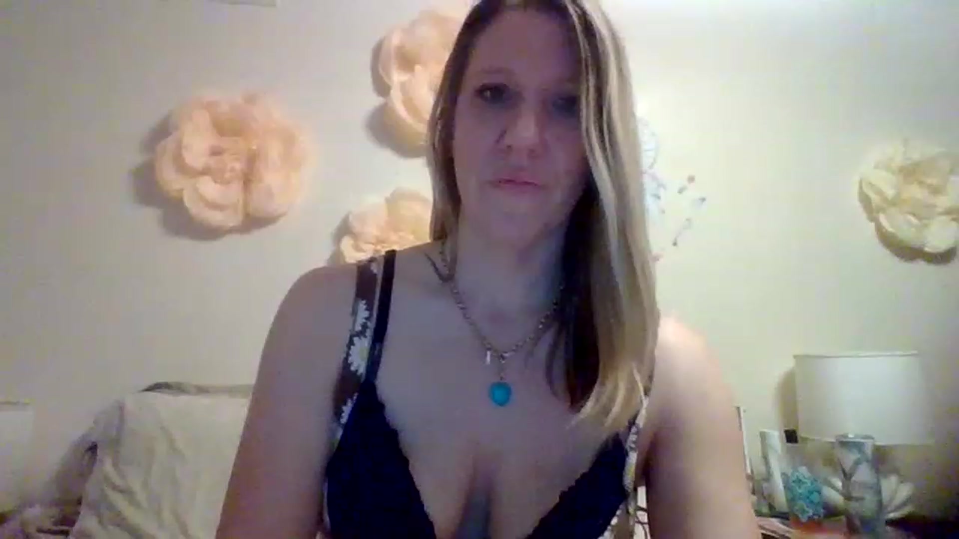 Gallery image thumbnail from wildnnout's myfreecams stream on, 04/06/2023, 03:17 image 7 of 20