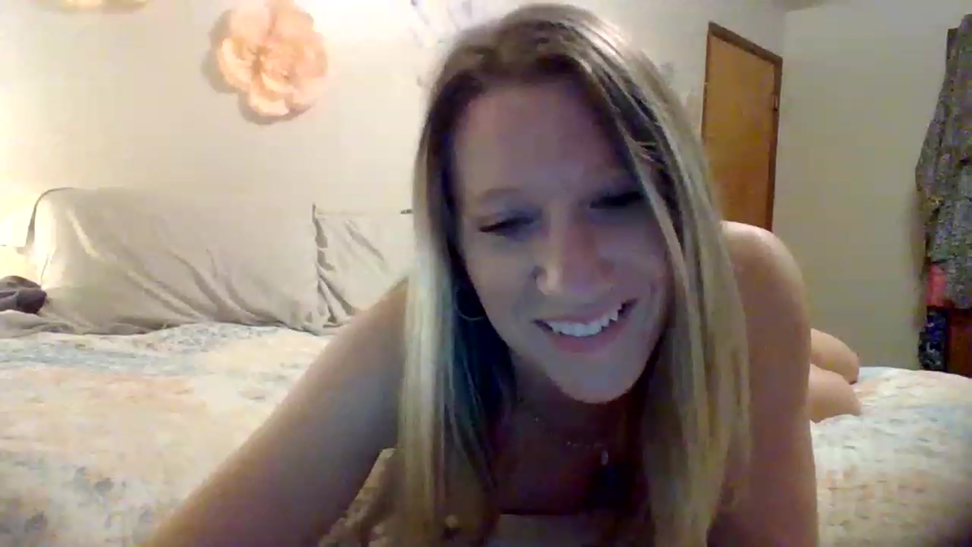 Gallery image thumbnail from wildnnout's myfreecams stream on, 04/09/2023, 05:10 image 15 of 20