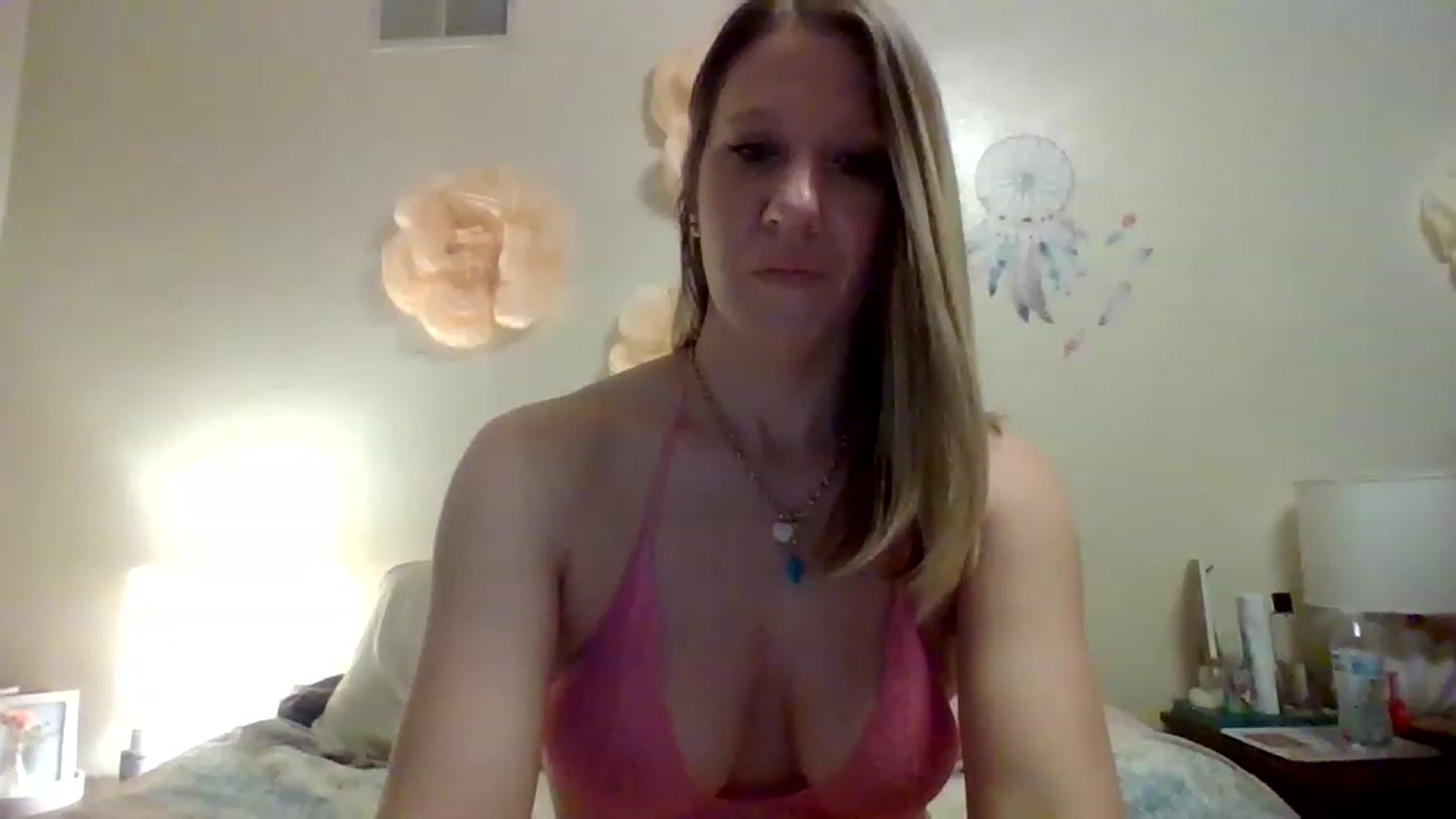 Gallery image thumbnail from wildnnout's myfreecams stream on, 04/09/2023, 05:48 image 12 of 20