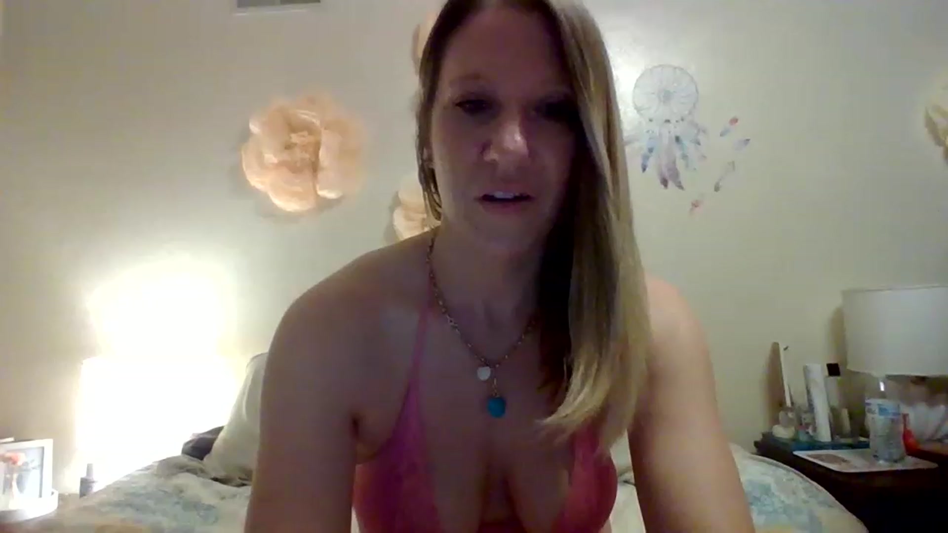 Gallery image thumbnail from wildnnout's myfreecams stream on, 04/09/2023, 05:48 image 8 of 20