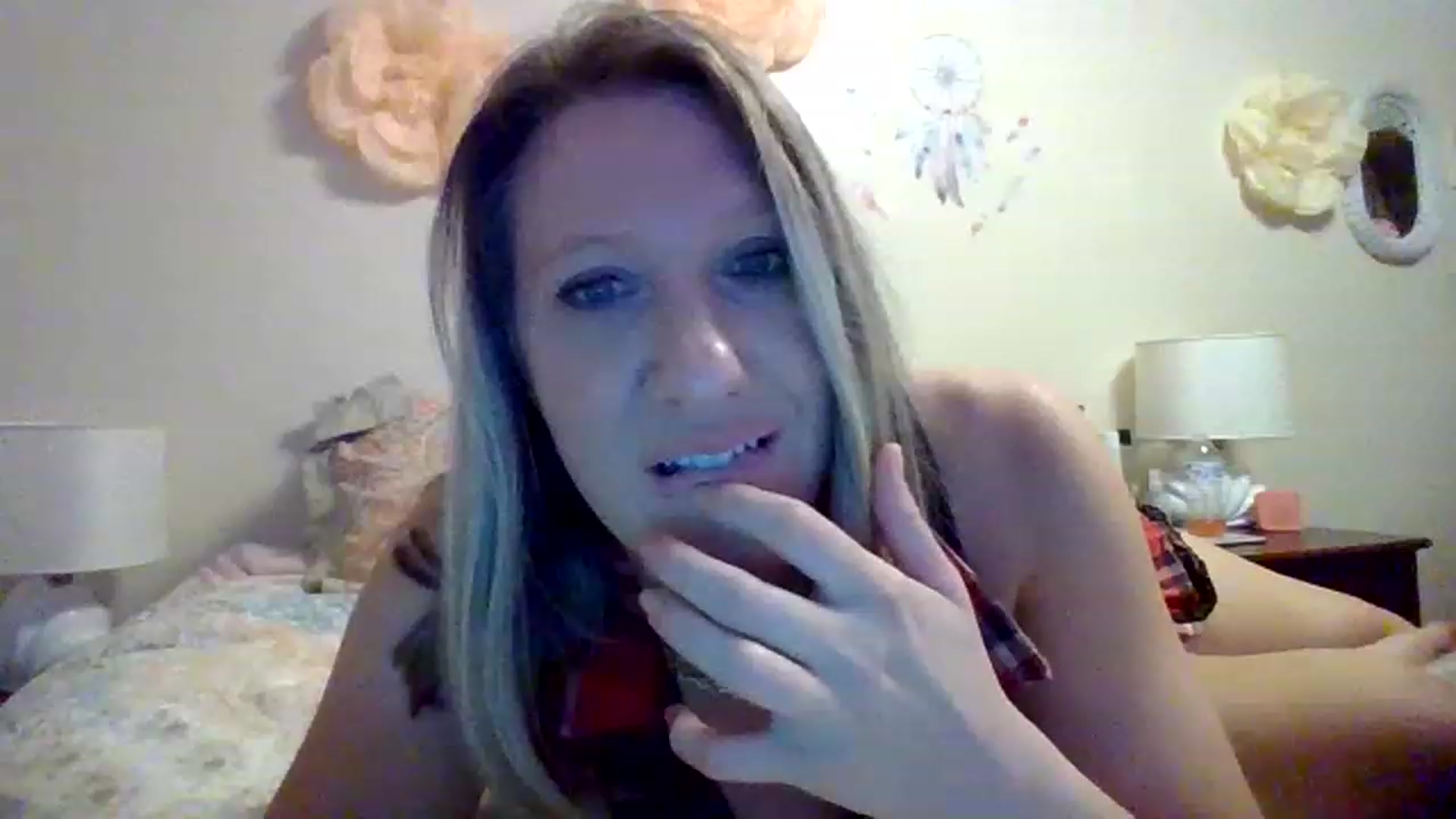 Gallery image thumbnail from wildnnout's myfreecams stream on, 04/13/2023, 03:33 image 16 of 20