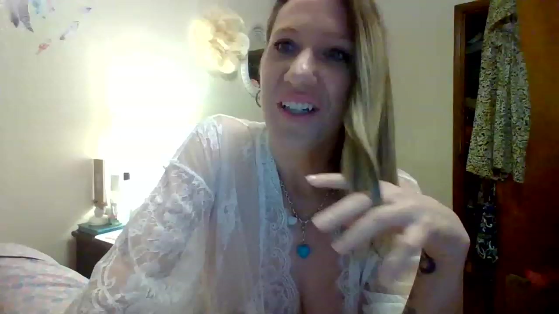 Gallery image thumbnail from wildnnout's myfreecams stream on, 04/13/2023, 14:00 image 12 of 20