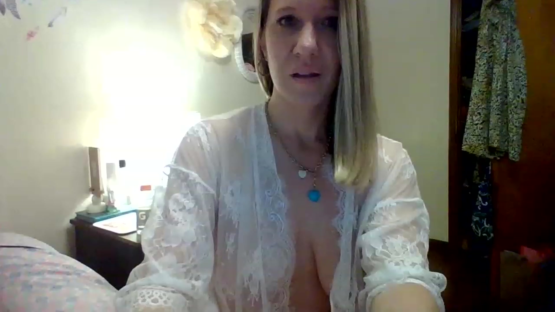 Gallery image thumbnail from wildnnout's myfreecams stream on, 04/13/2023, 14:00 image 15 of 20
