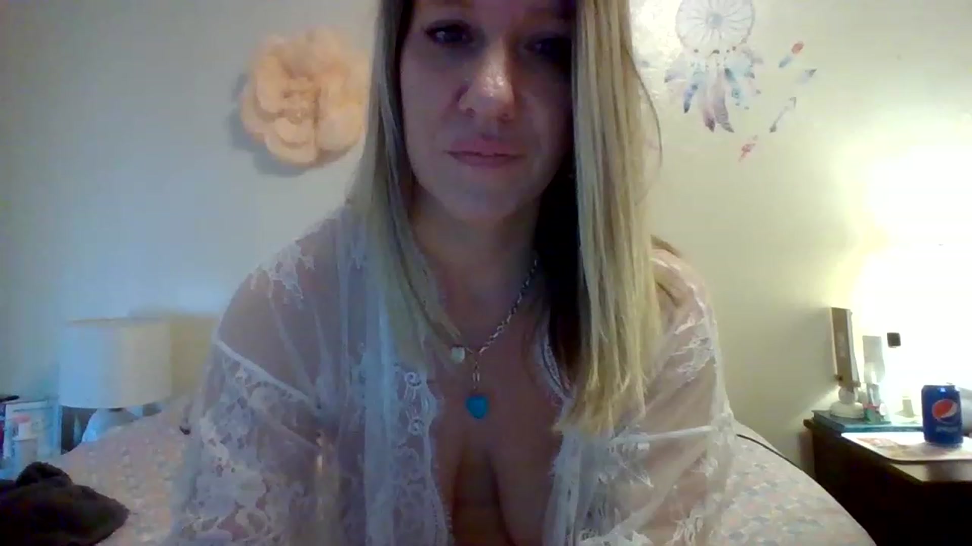 Gallery image thumbnail from wildnnout's myfreecams stream on, 04/13/2023, 15:30 image 15 of 20