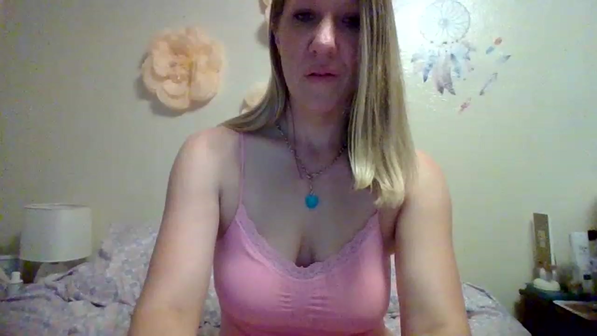 Gallery image thumbnail from wildnnout's myfreecams stream on, 04/17/2023, 04:38 image 15 of 20
