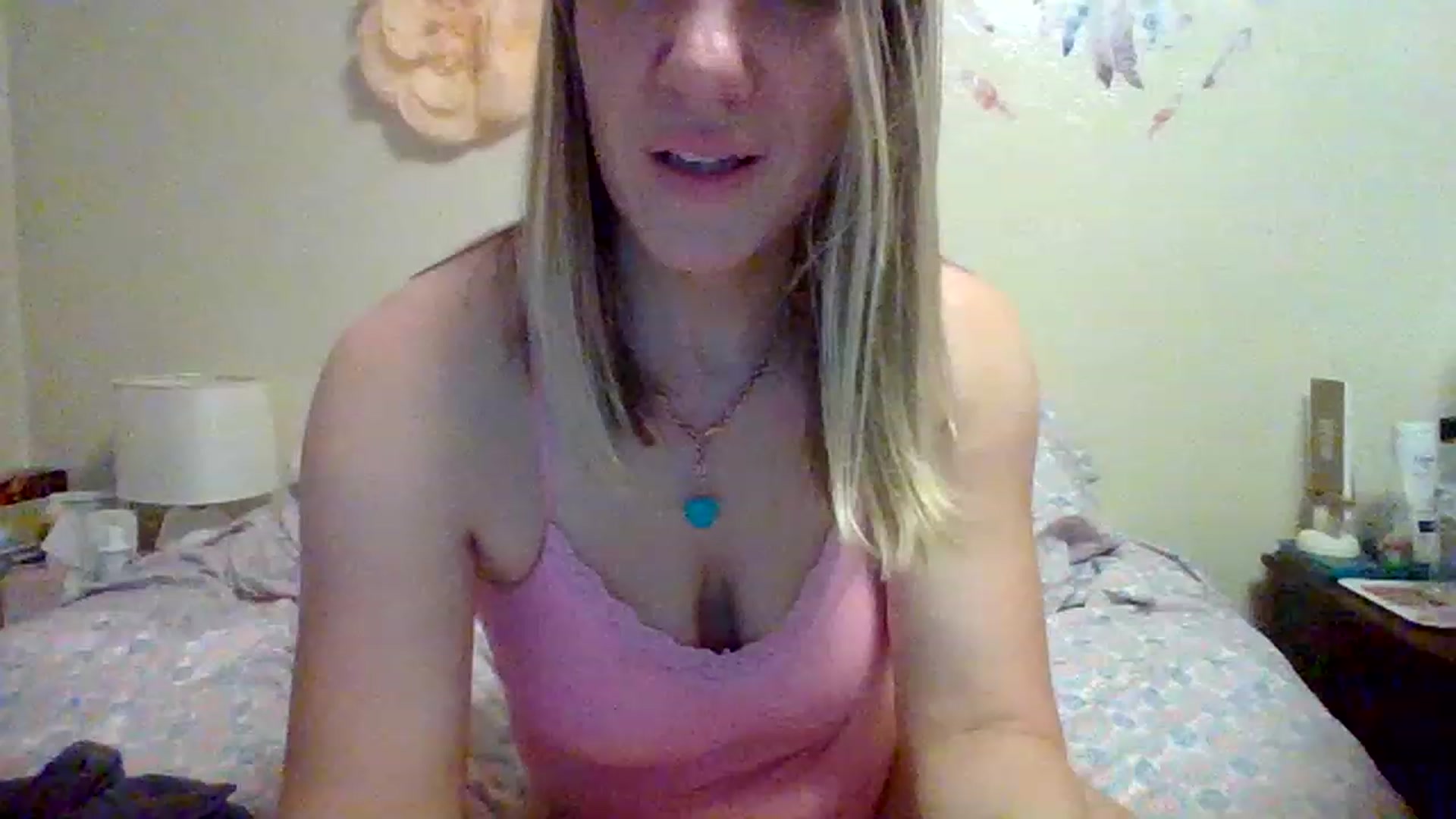 Gallery image thumbnail from wildnnout's myfreecams stream on, 04/17/2023, 04:38 image 19 of 20