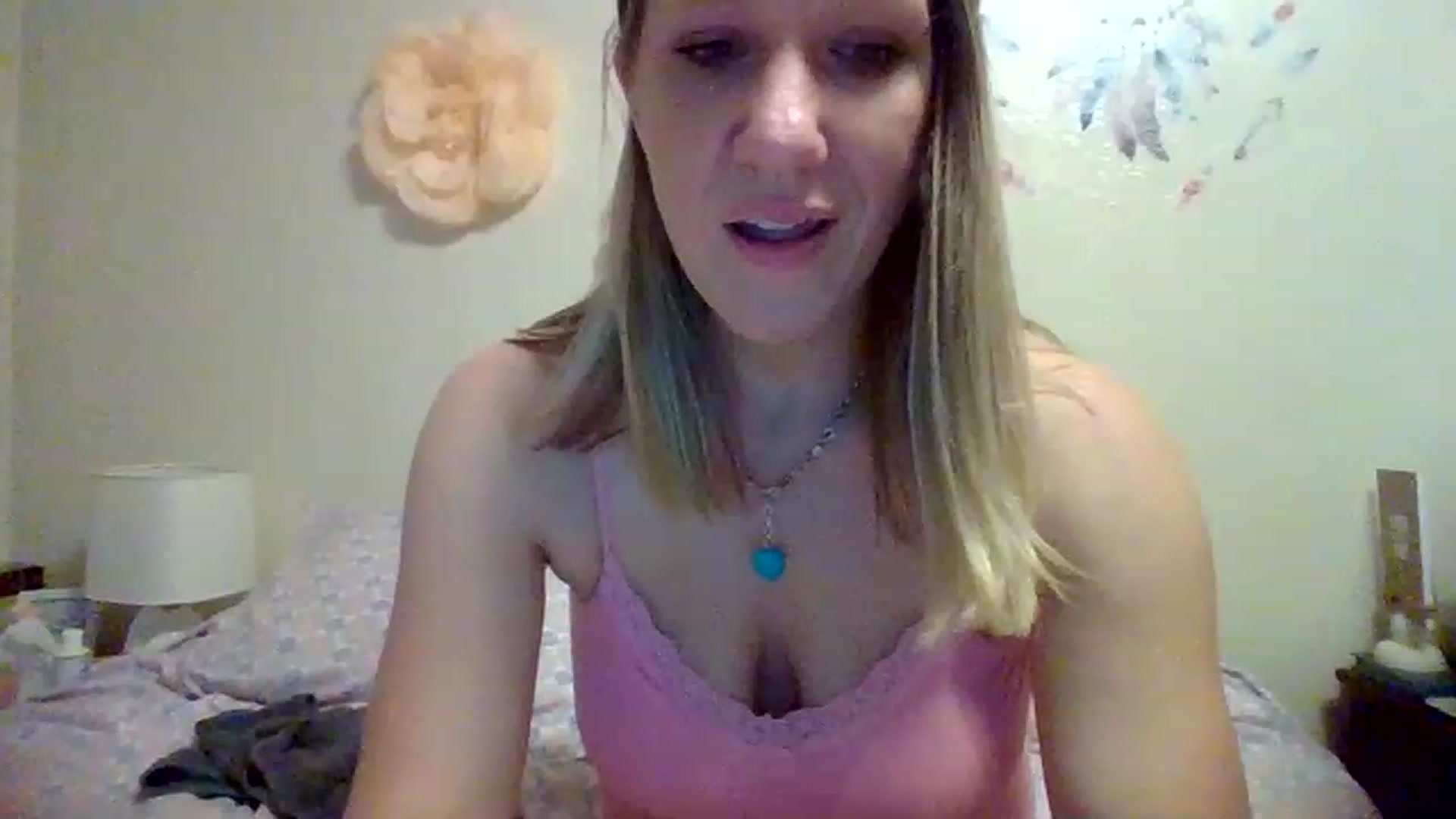 Gallery image thumbnail from wildnnout's myfreecams stream on, 04/17/2023, 04:38 image 14 of 20