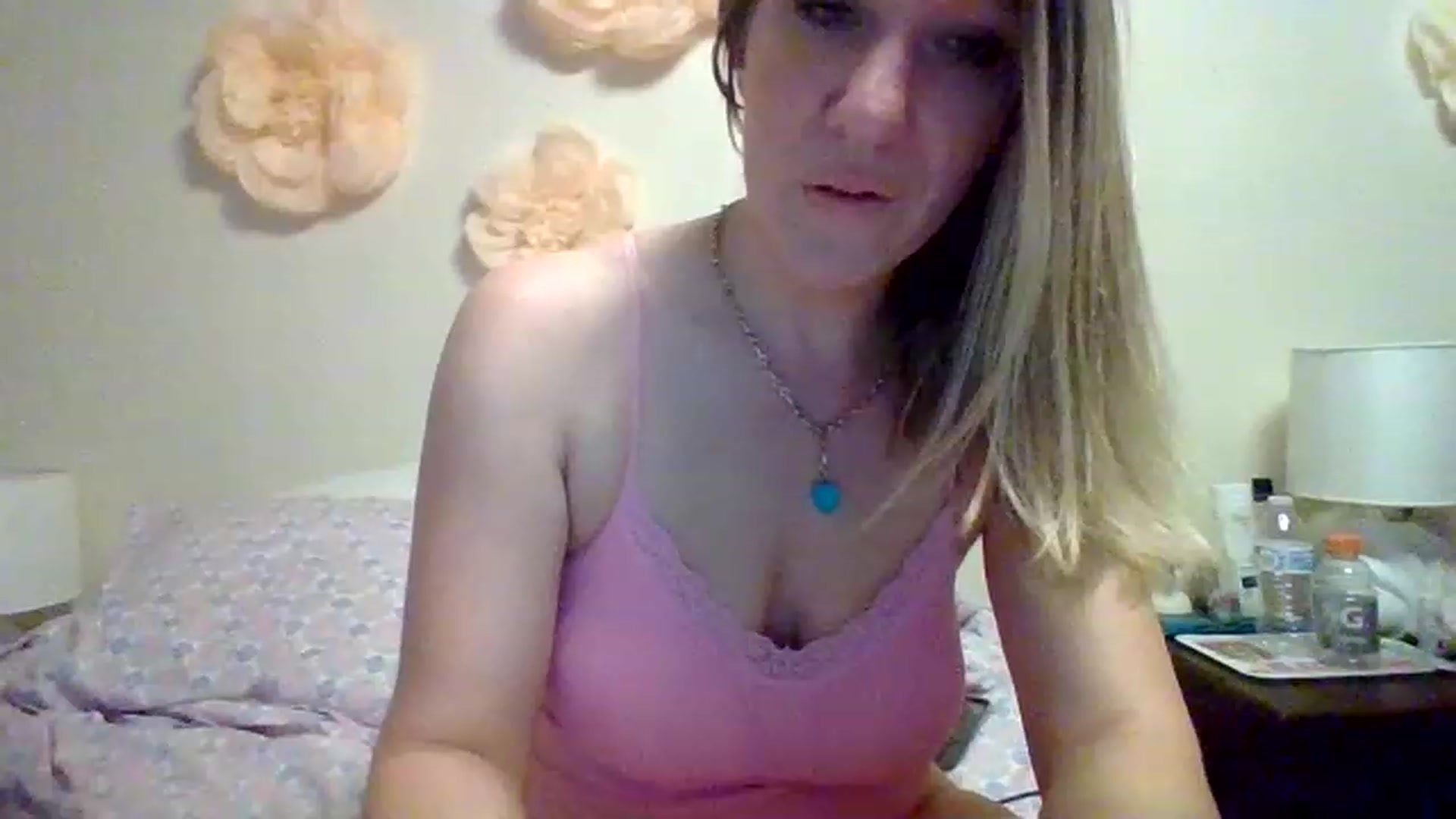 Gallery image thumbnail from wildnnout's myfreecams stream on, 04/17/2023, 04:38 image 3 of 20