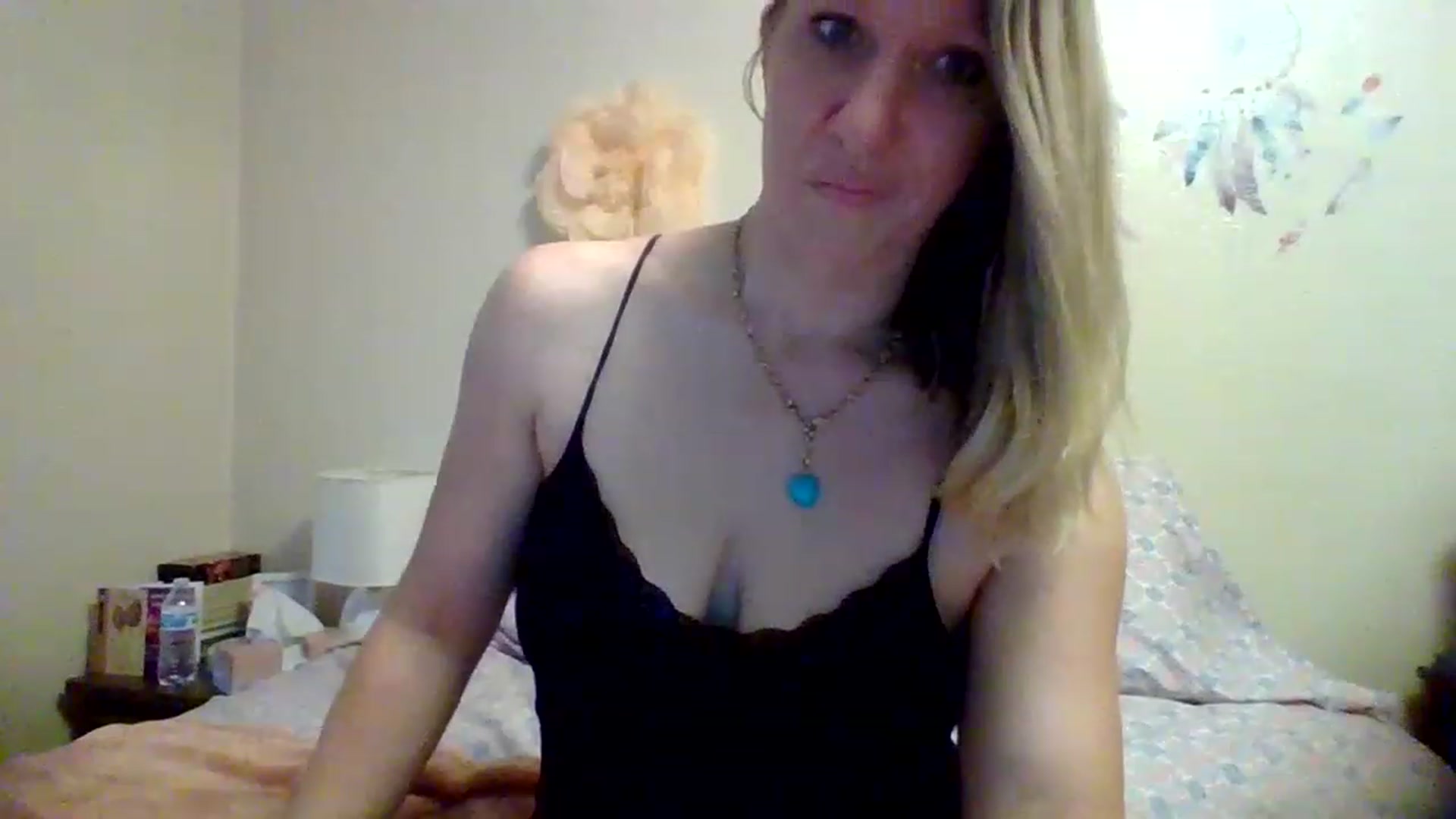 Gallery image thumbnail from wildnnout's myfreecams stream on, 04/18/2023, 17:34 image 20 of 20