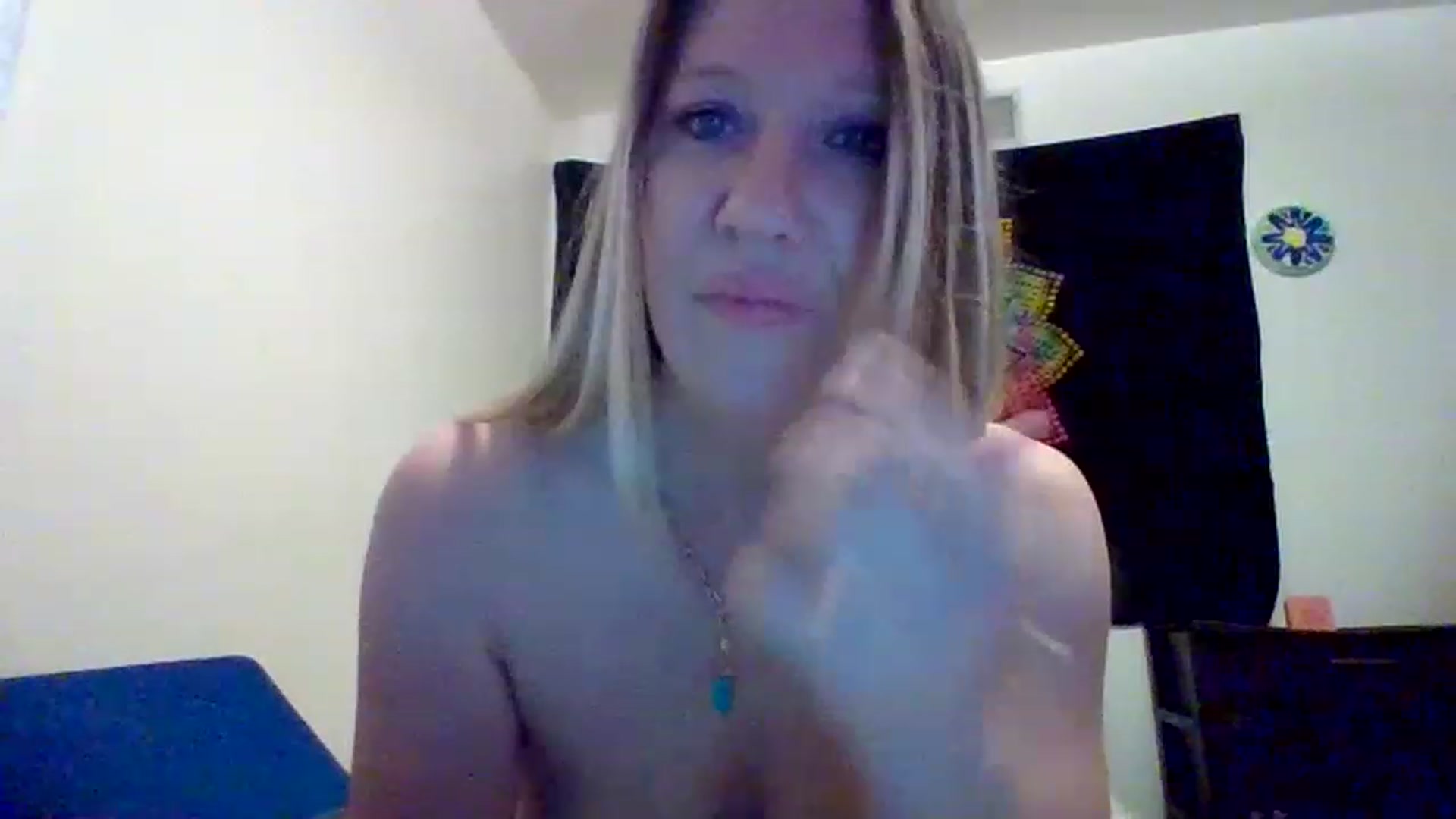 Gallery image thumbnail from wildnnout's myfreecams stream on, 04/19/2023, 13:48 image 10 of 20