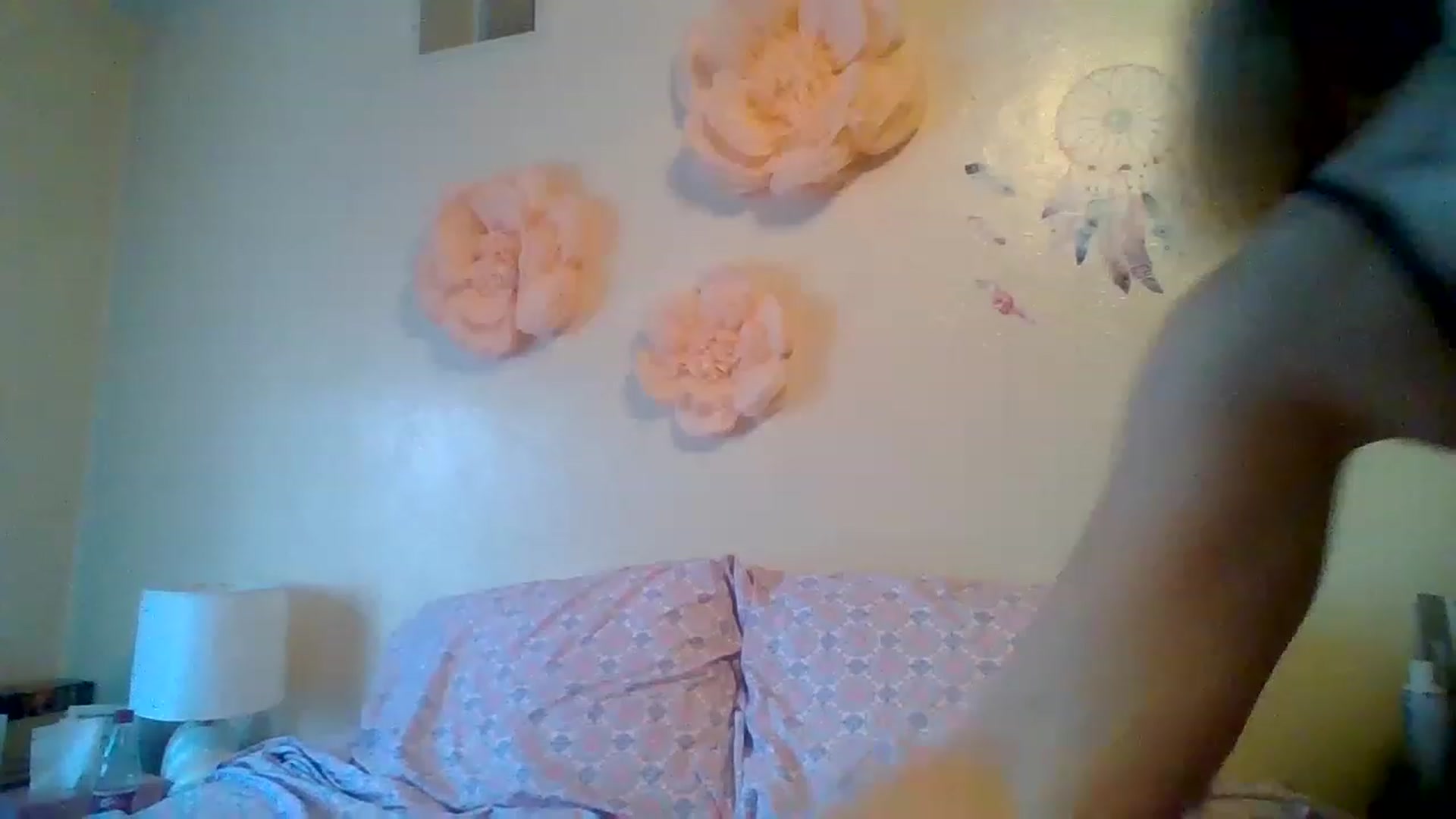 Gallery image thumbnail from wildnnout's myfreecams stream on, 04/21/2023, 17:40 image 1 of 20