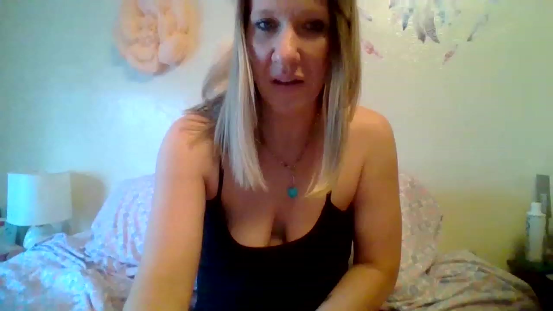 Gallery image thumbnail from wildnnout's myfreecams stream on, 04/21/2023, 17:40 image 13 of 20