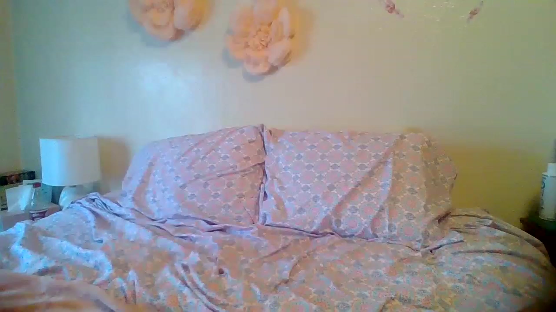 Gallery image thumbnail from wildnnout's myfreecams stream on, 04/21/2023, 17:40 image 5 of 20