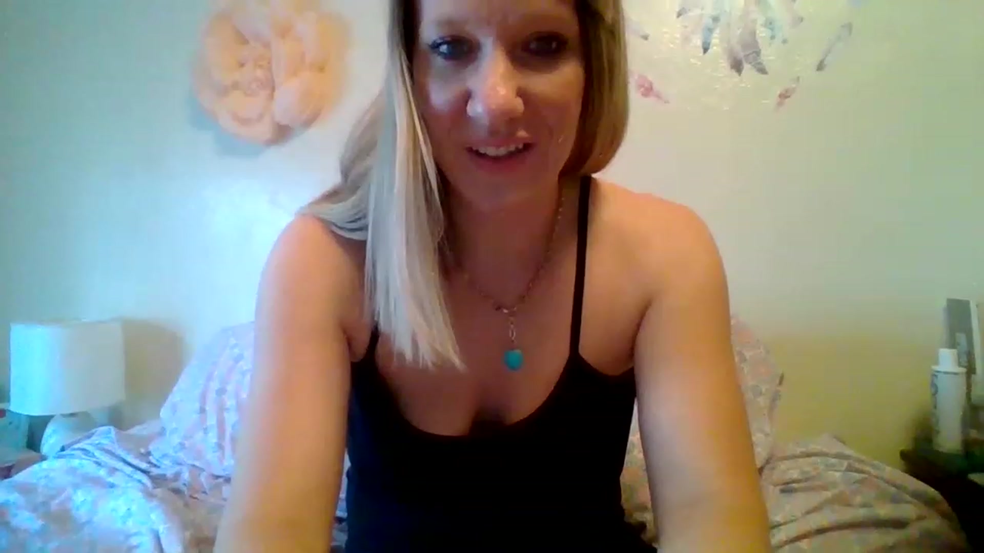 Gallery image thumbnail from wildnnout's myfreecams stream on, 04/21/2023, 17:40 image 11 of 20