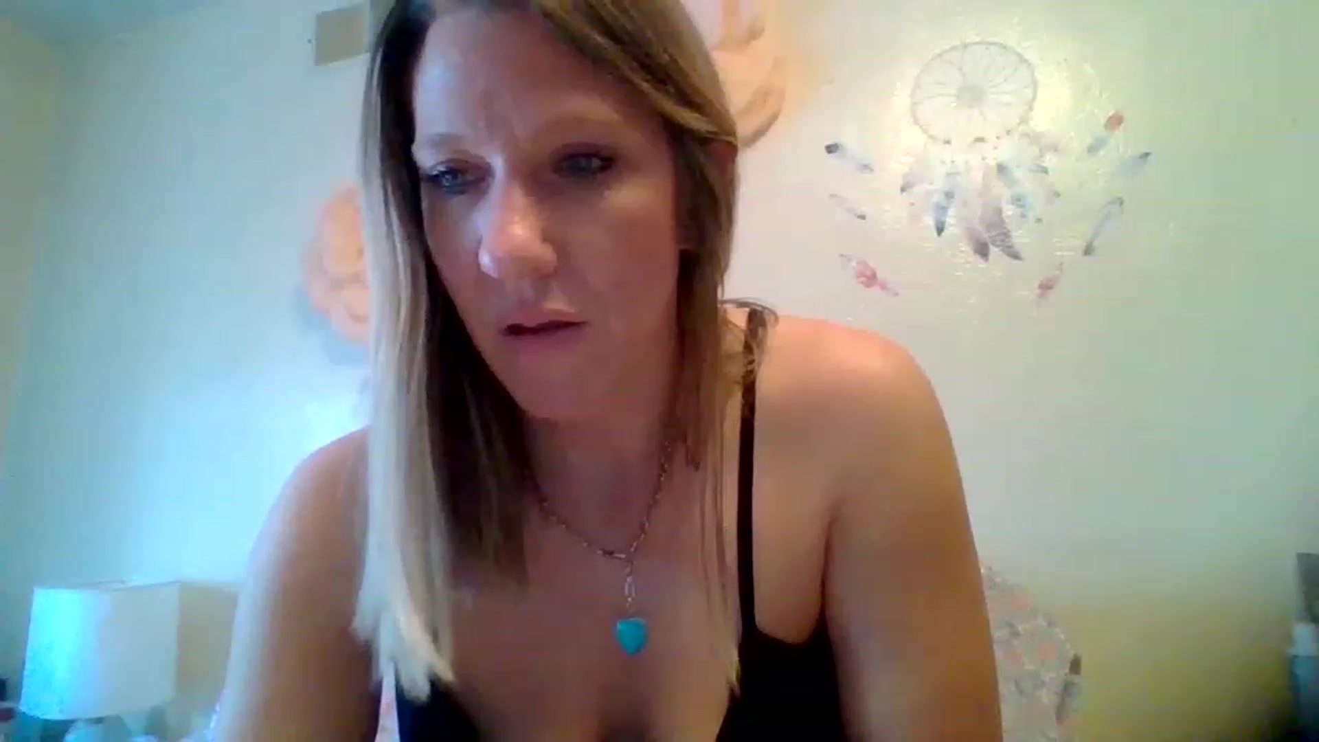 Gallery image thumbnail from wildnnout's myfreecams stream on, 04/21/2023, 17:40 image 19 of 20
