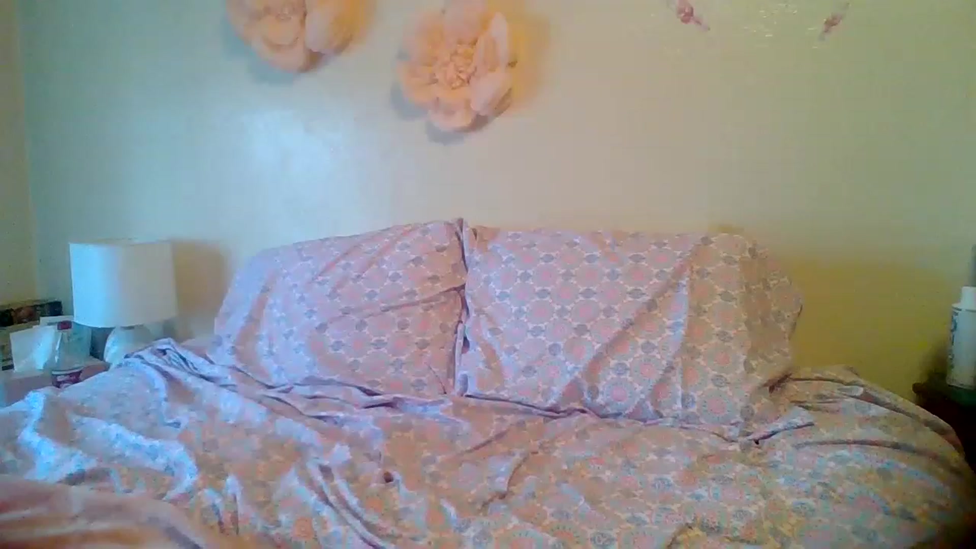 Gallery image thumbnail from wildnnout's myfreecams stream on, 04/21/2023, 17:40 image 3 of 20