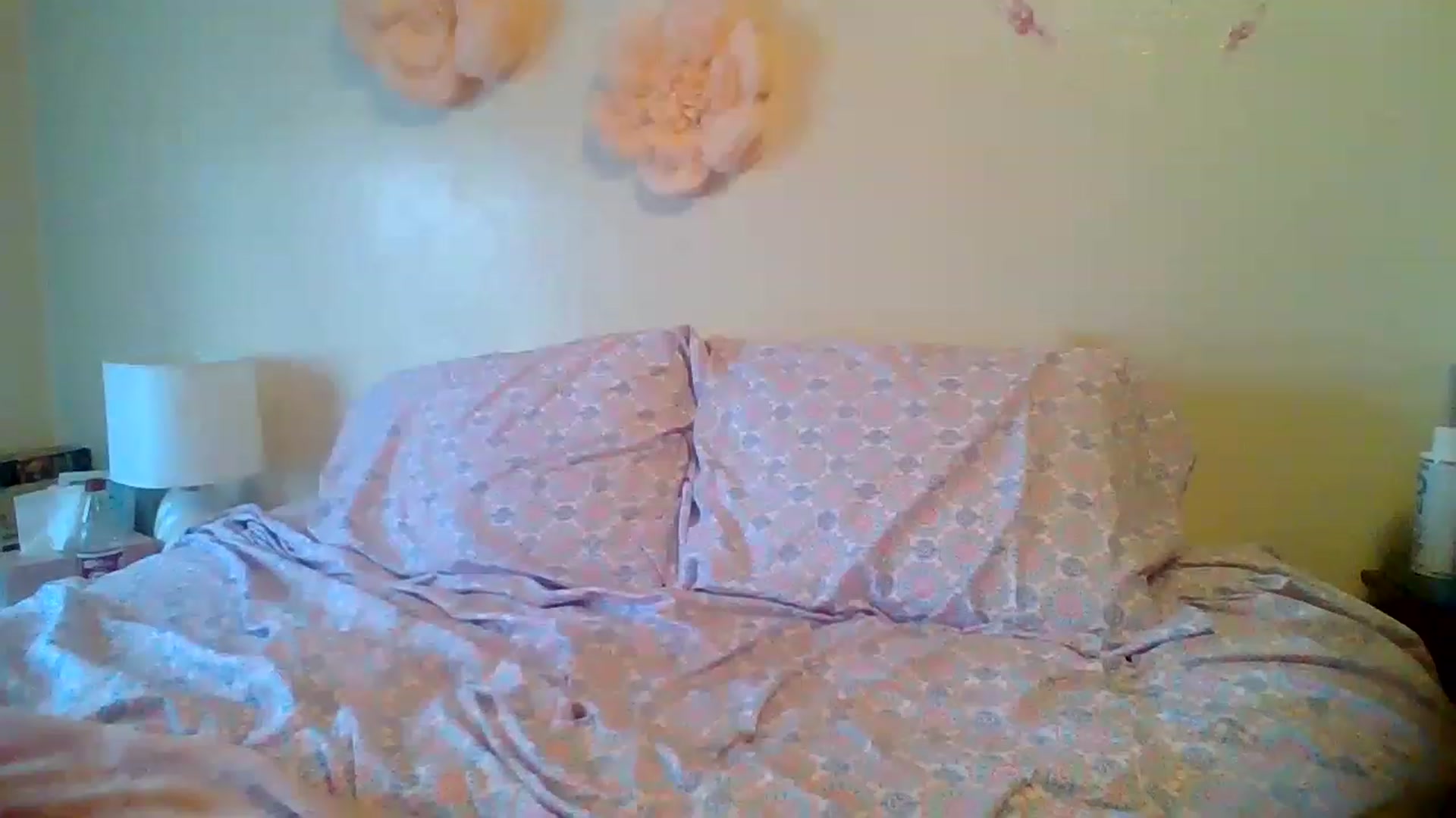 Gallery image thumbnail from wildnnout's myfreecams stream on, 04/21/2023, 17:40 image 6 of 20