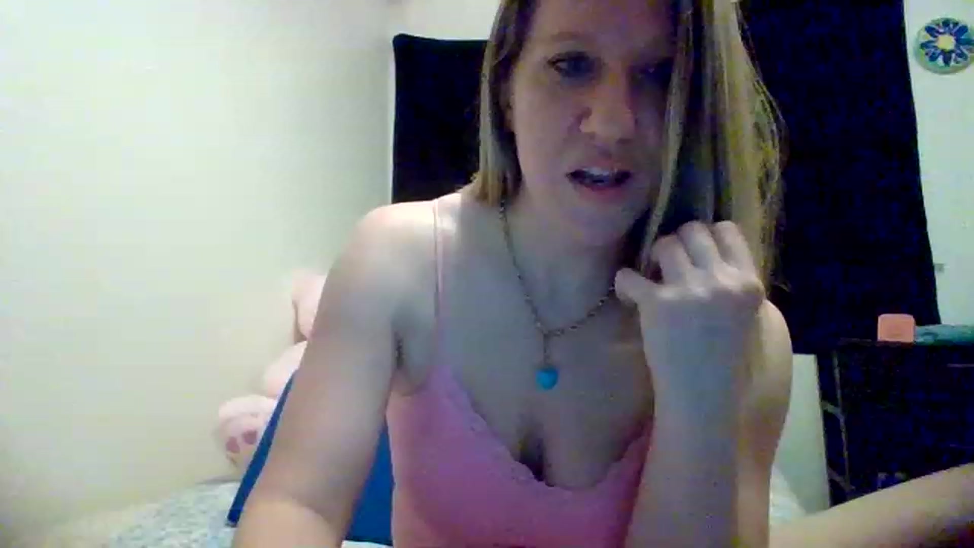 Gallery image thumbnail from wildnnout's myfreecams stream on, 04/25/2023, 02:57 image 8 of 20