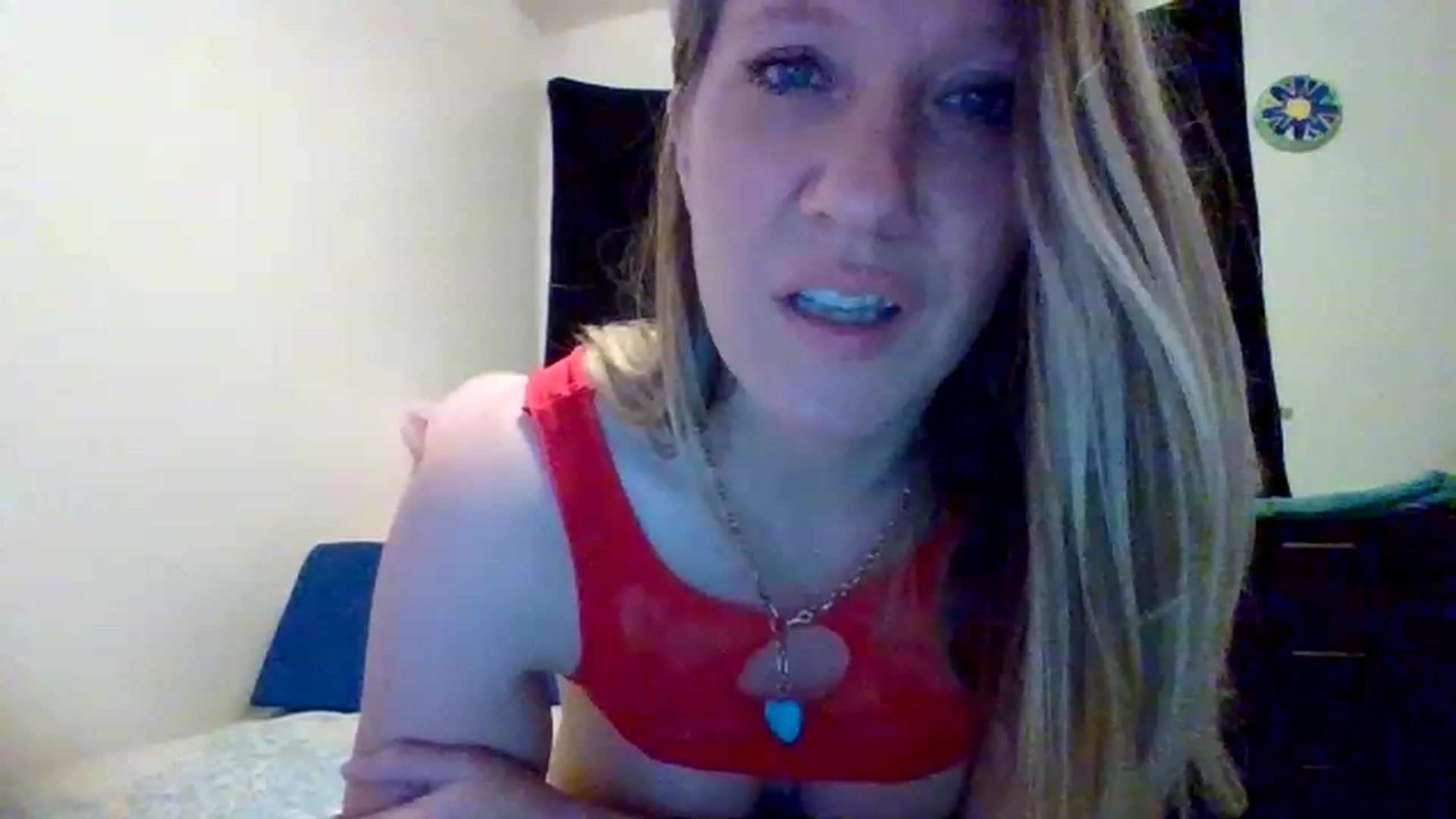 Gallery image thumbnail from wildnnout's myfreecams stream on, 04/25/2023, 17:45 image 12 of 20