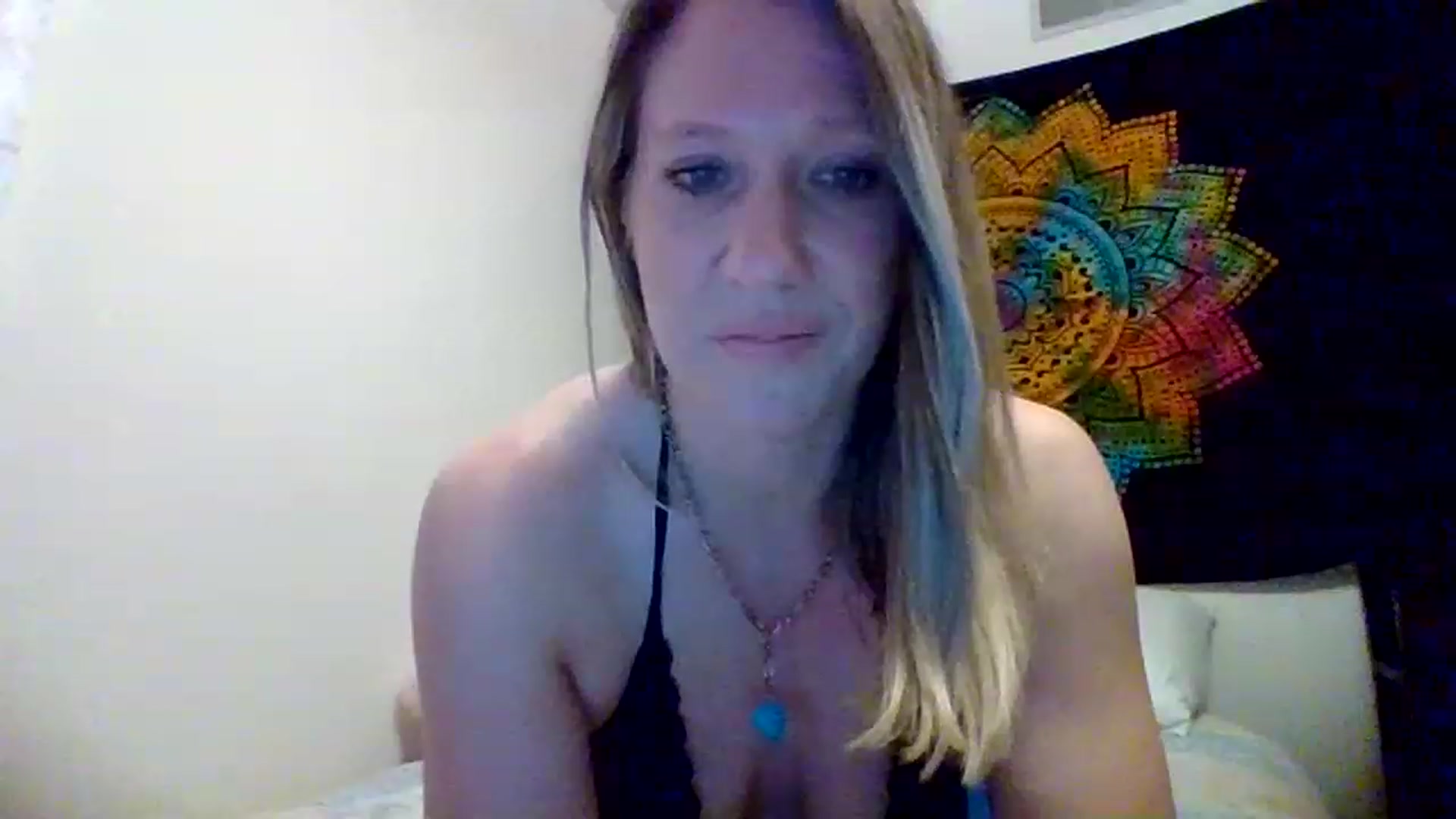 Gallery image thumbnail from wildnnout's myfreecams stream on, 05/01/2023, 16:34 image 16 of 20