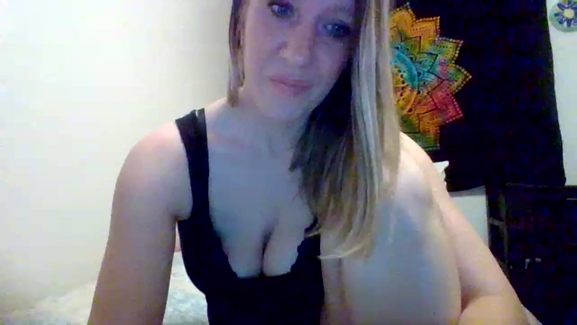 Gallery image thumbnail from wildnnout's myfreecams stream on, 05/05/2023, 15:20 image 15 of 20