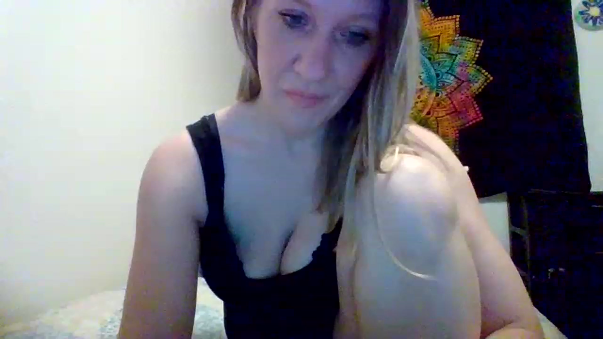 Gallery image thumbnail from wildnnout's myfreecams stream on, 05/05/2023, 15:20 image 5 of 20