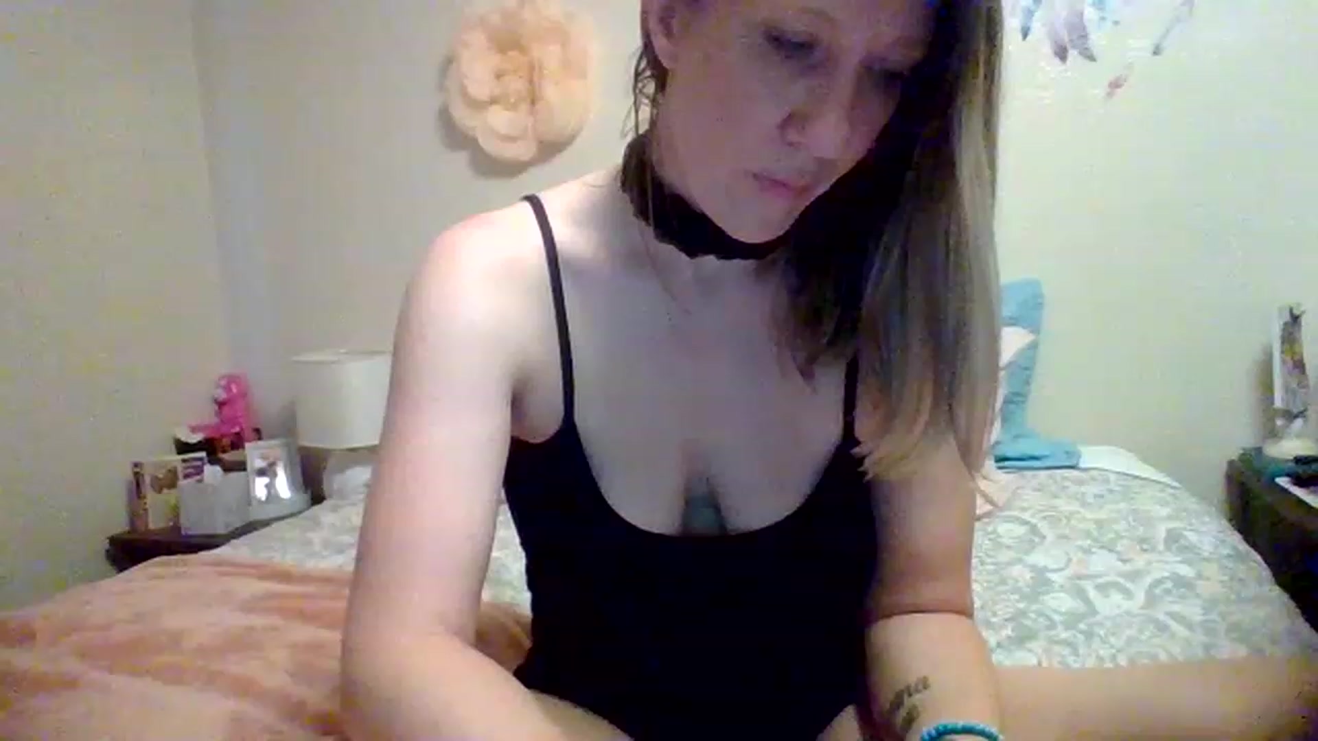 Gallery image thumbnail from wildnnout's myfreecams stream on, 05/08/2023, 17:46 image 19 of 20