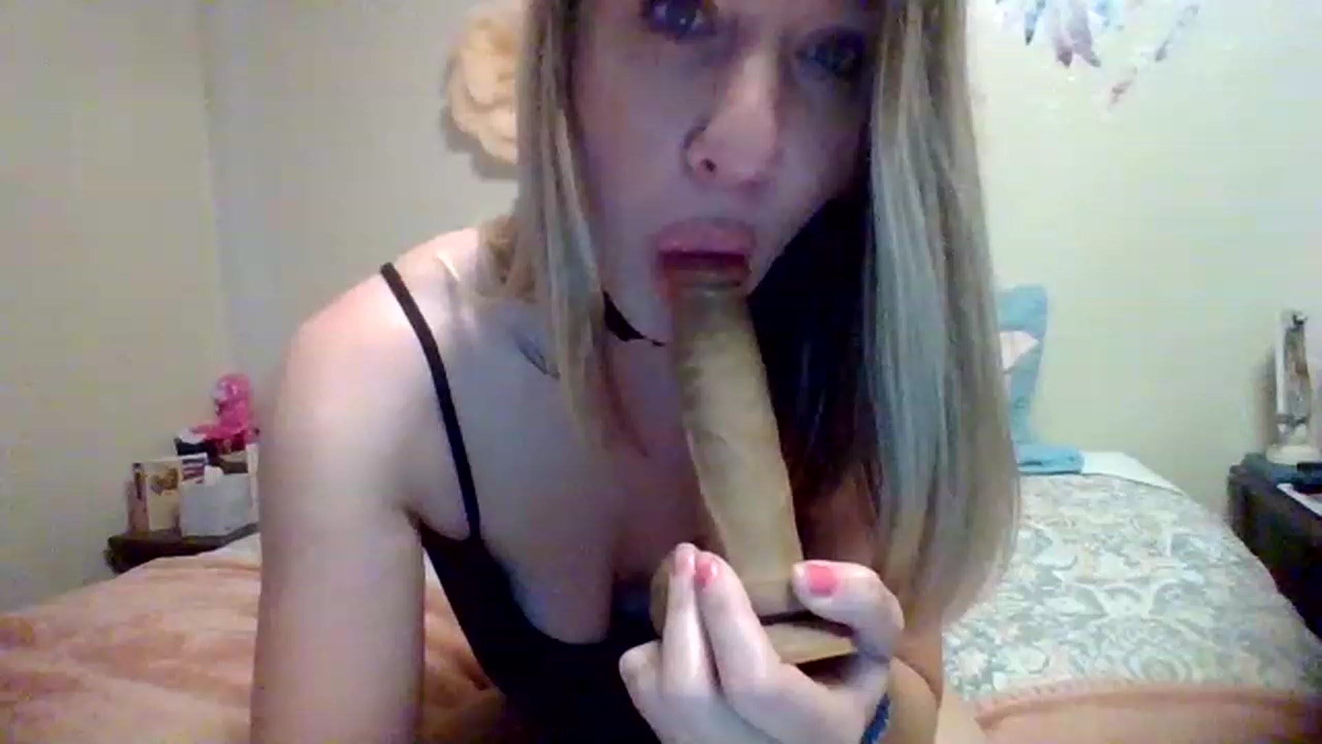 Gallery image thumbnail from wildnnout's myfreecams stream on, 05/08/2023, 17:46 image 17 of 20