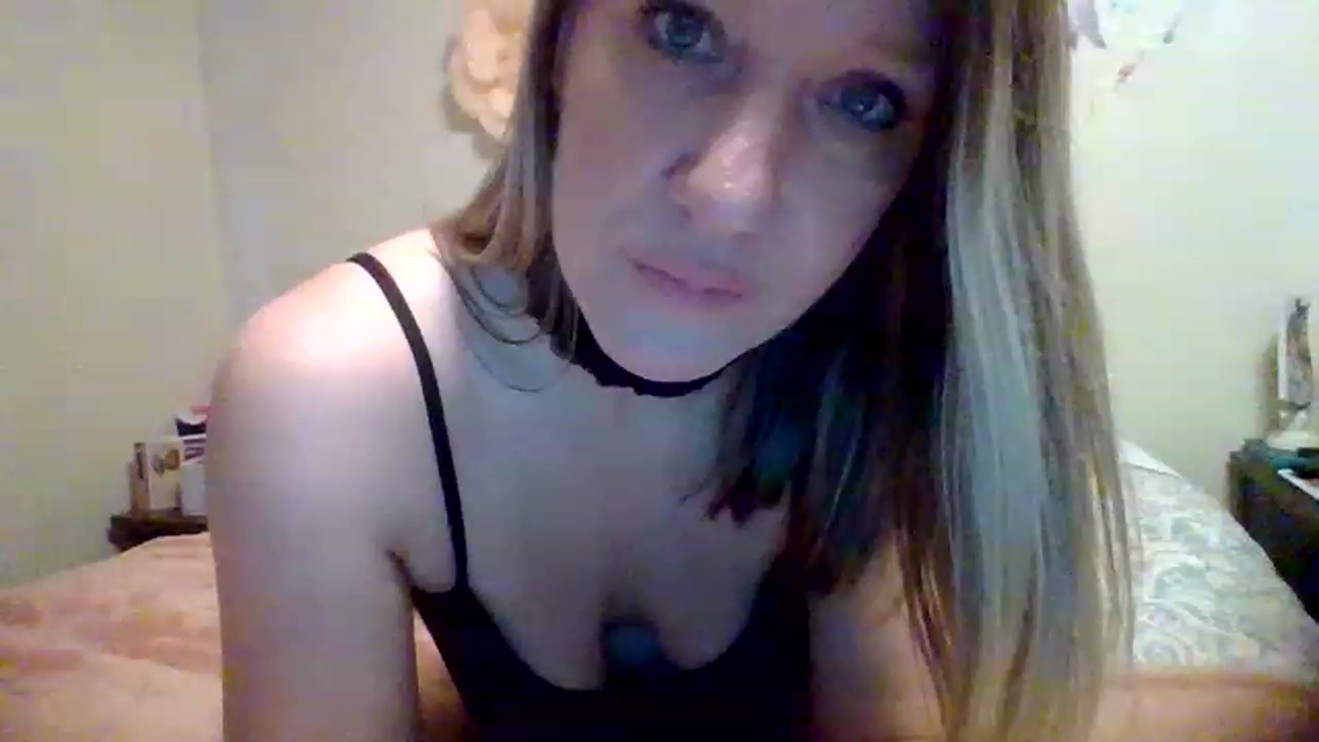 Gallery image thumbnail from wildnnout's myfreecams stream on, 05/08/2023, 17:46 image 16 of 20