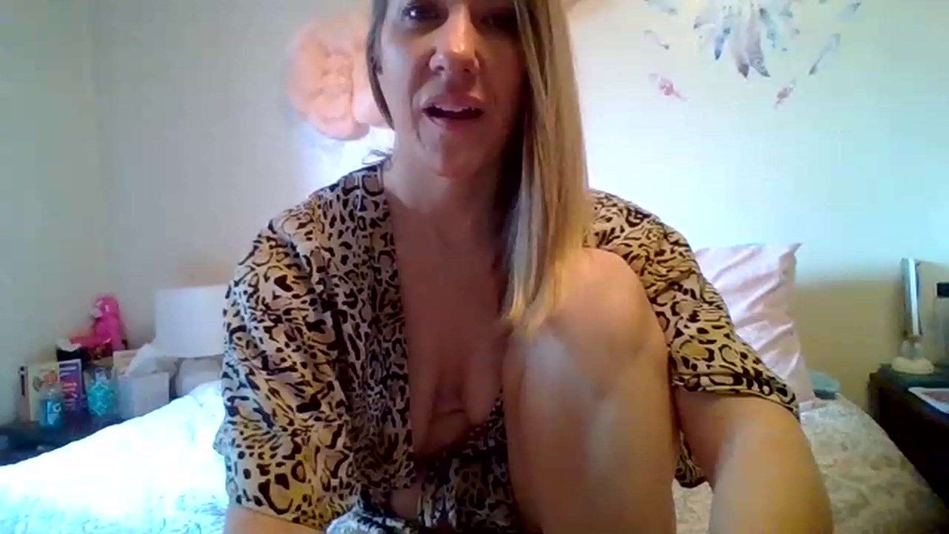 Gallery image thumbnail from wildnnout's myfreecams stream on, 05/10/2023, 13:48 image 5 of 20