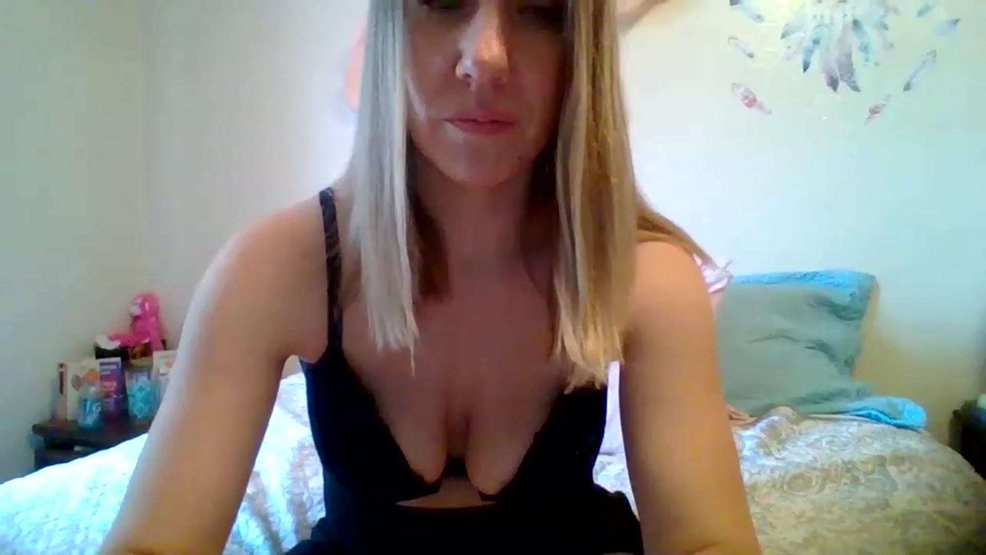 Gallery image thumbnail from wildnnout's myfreecams stream on, 05/10/2023, 16:38 image 1 of 20