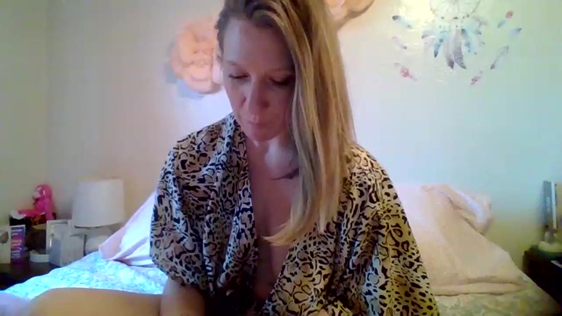 Gallery image thumbnail from wildnnout's myfreecams stream on, 05/11/2023, 14:39 image 2 of 20