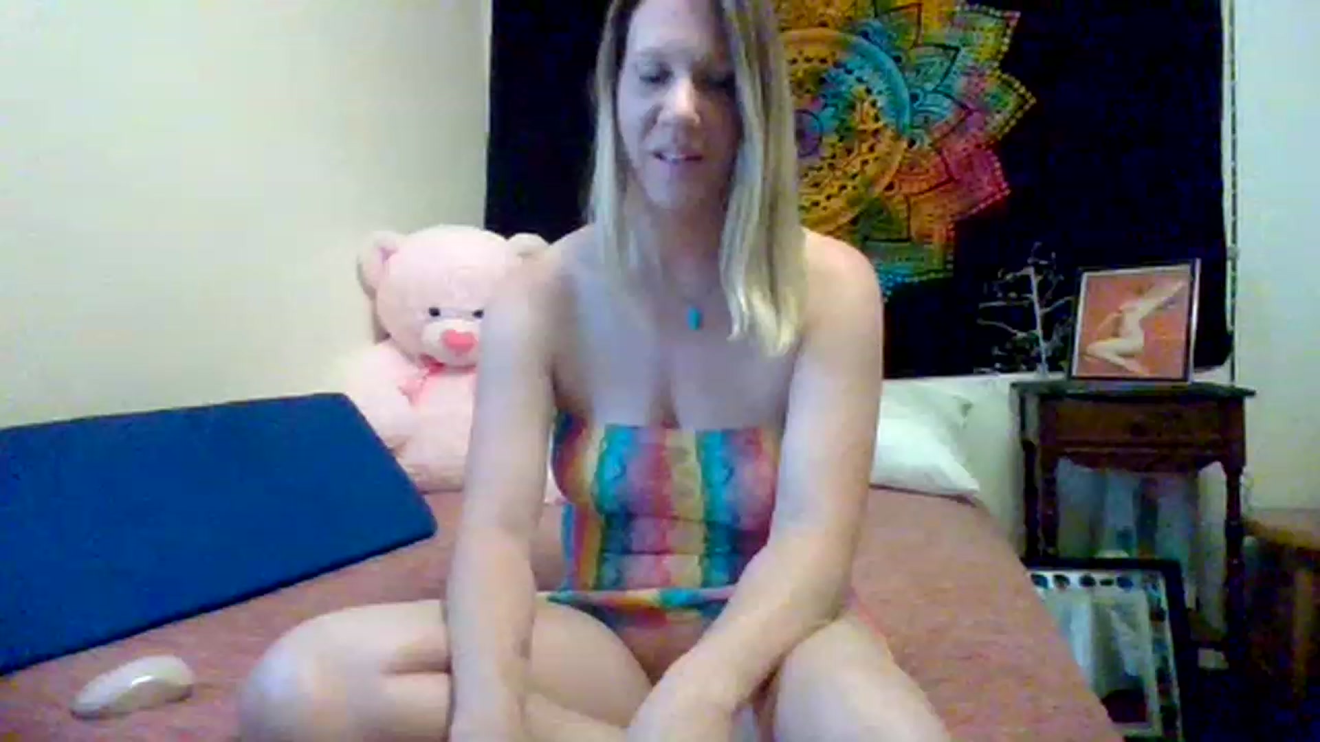 Gallery image thumbnail from wildnnout's myfreecams stream on, 05/31/2023, 16:26 image 3 of 20