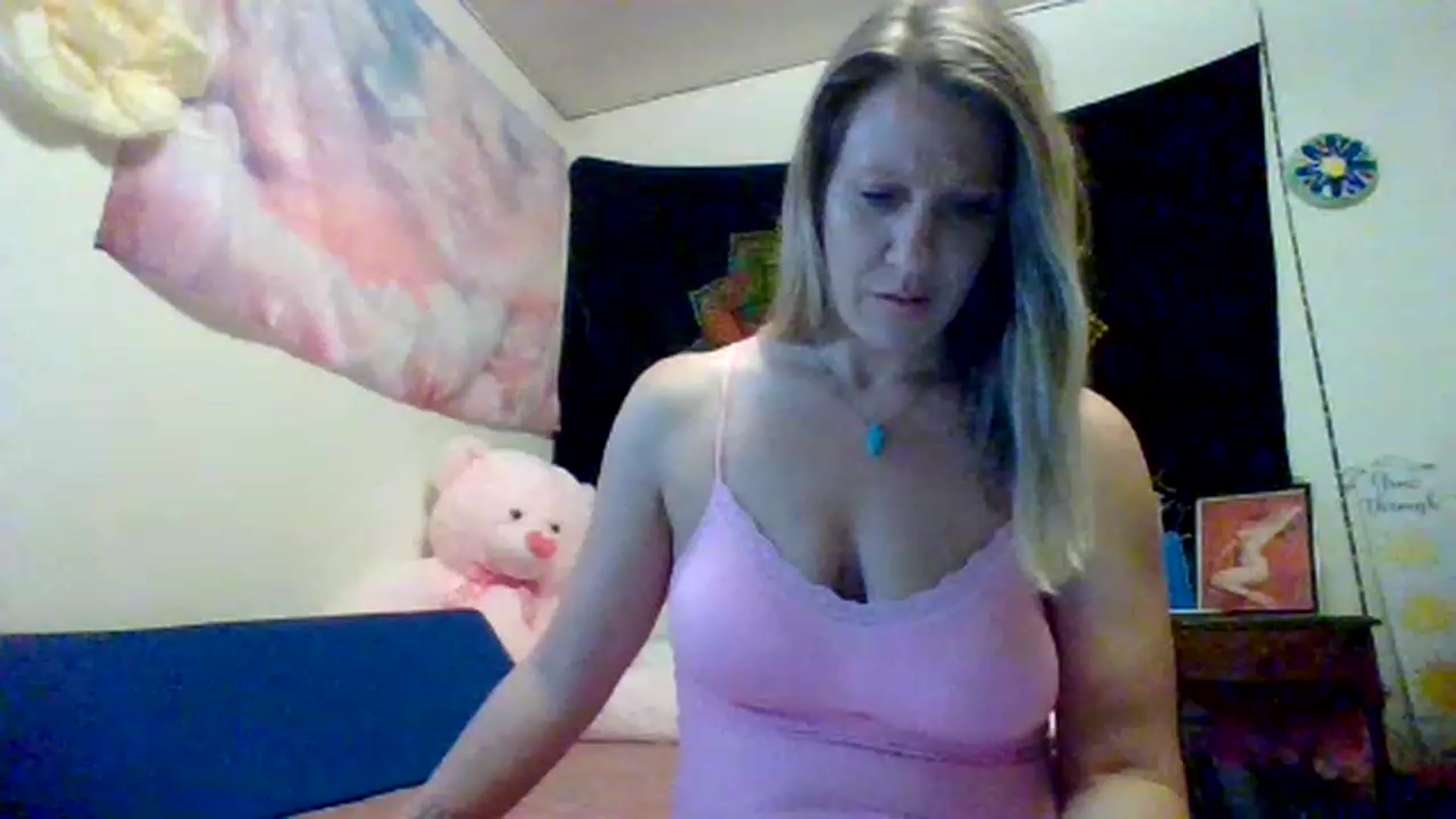 Gallery image thumbnail from wildnnout's myfreecams stream on, 06/27/2023, 15:38 image 5 of 20